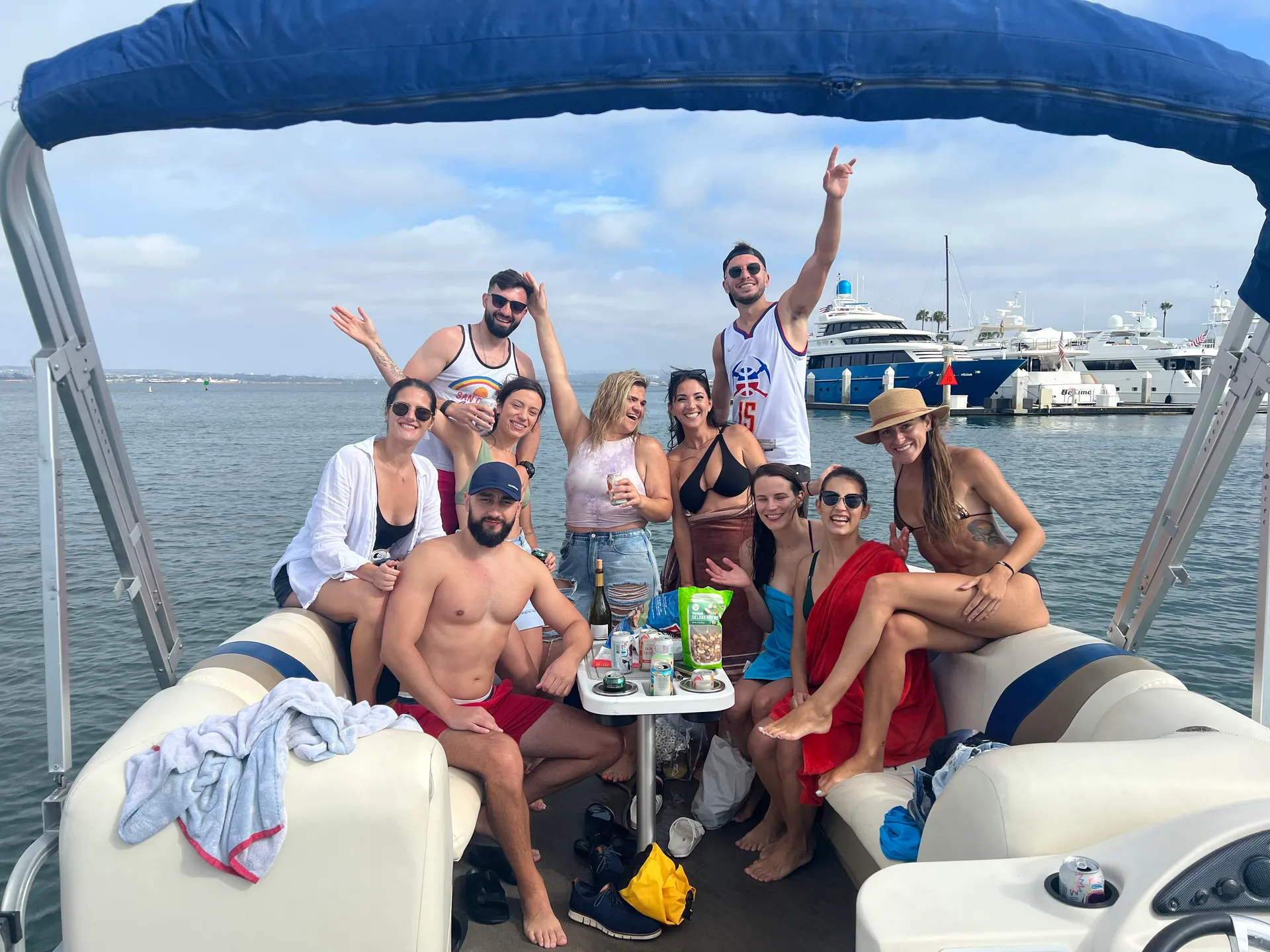 Encore Bentley Bentley Encore 240 Cruise in San Diego, CA — photo 2