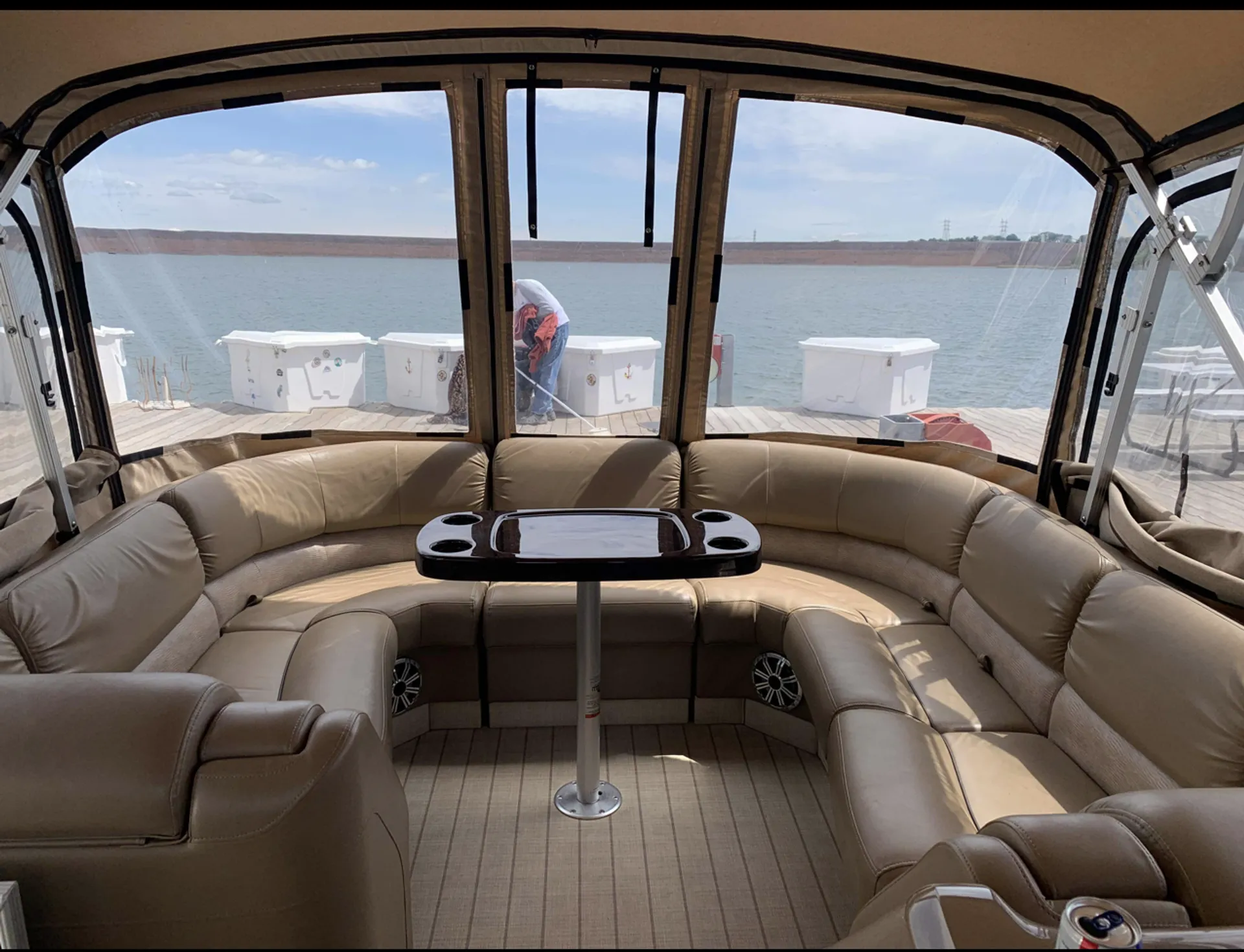 2016 Bennington TriToon