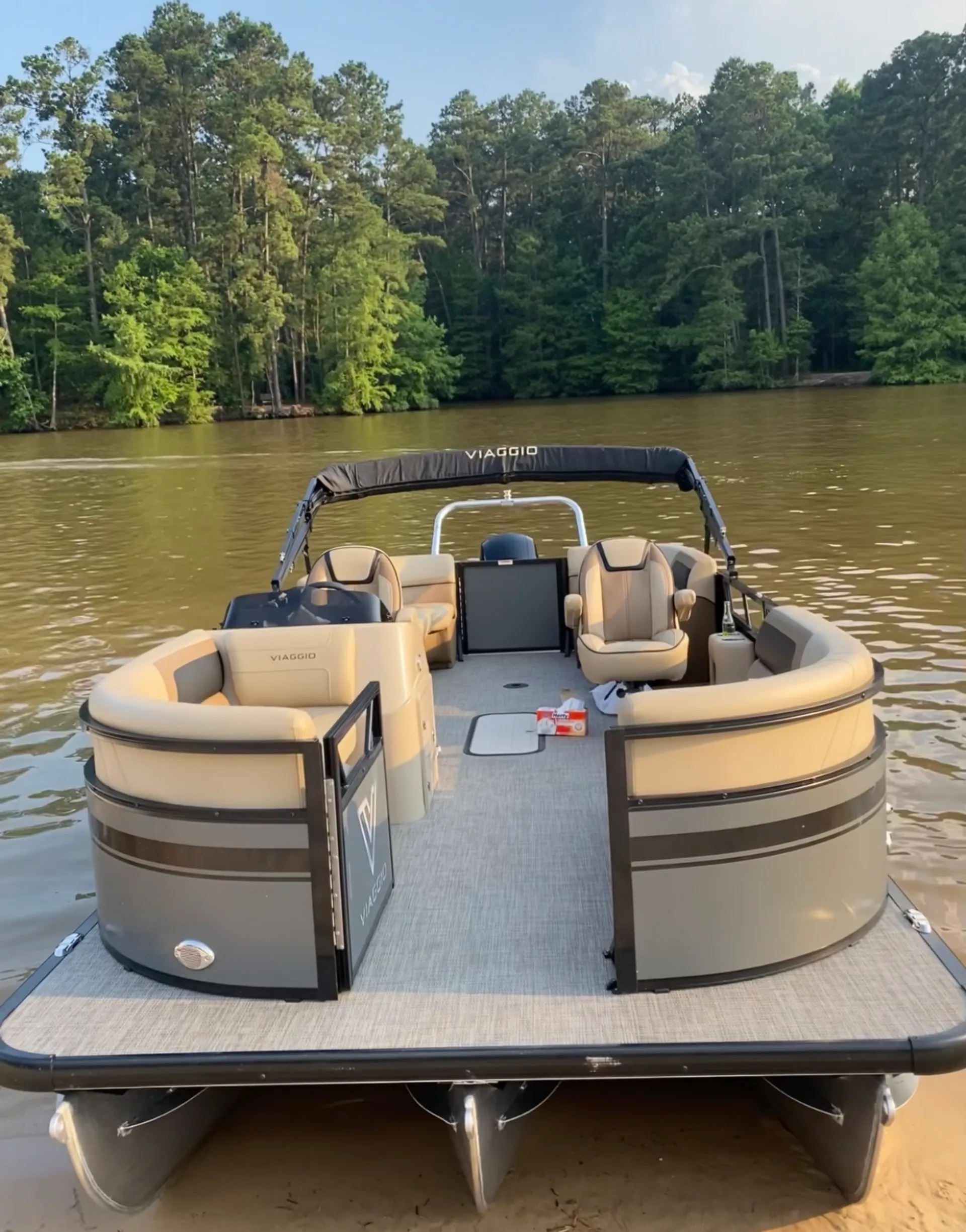 Viaggio Lago 20U in Dayton, TX — photo 3