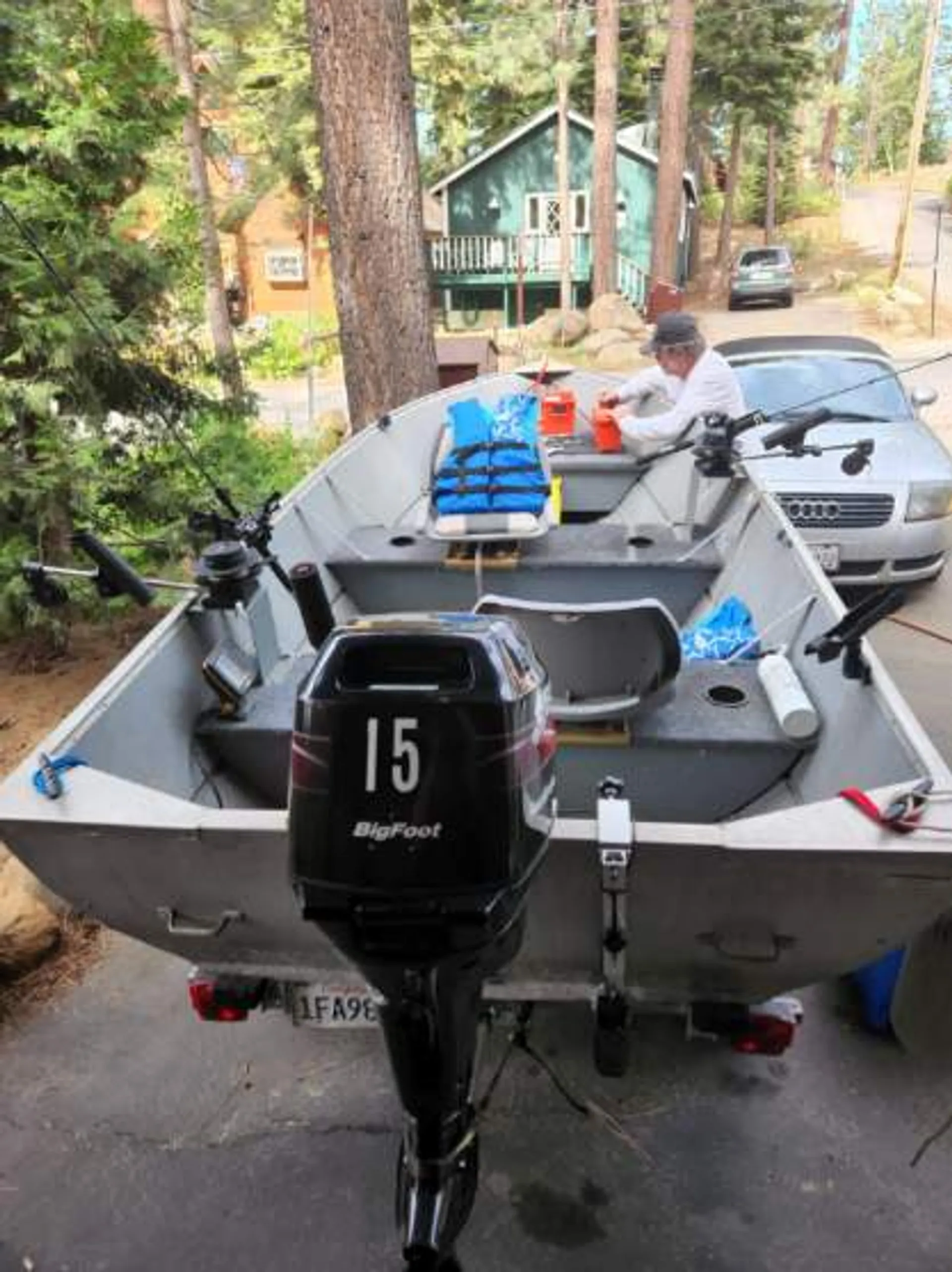 15' Fishing boat totally setup + dialed in! 5 delivery locations avail