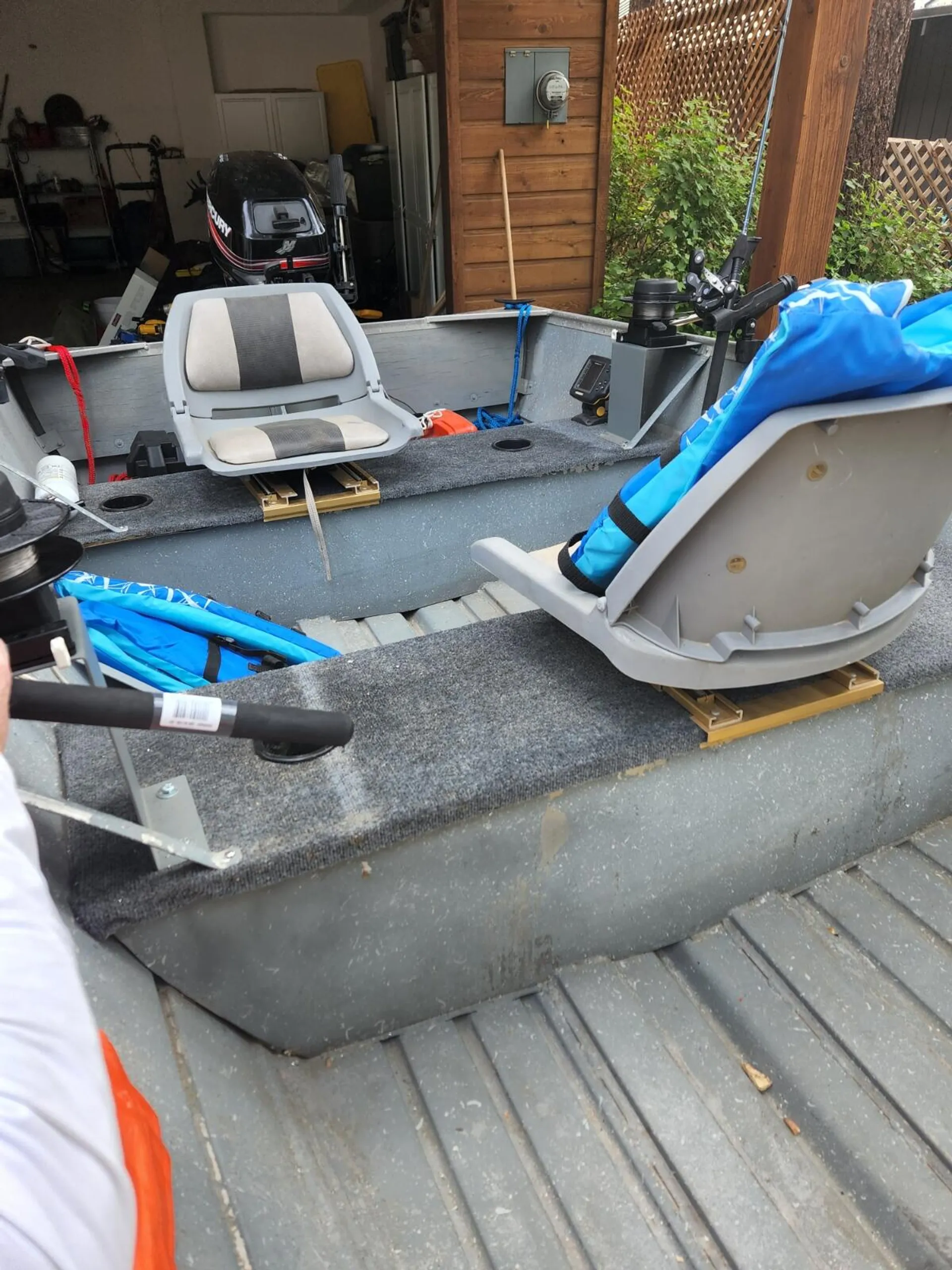 15' Fishing boat totally setup + dialed in! 5 delivery locations avail