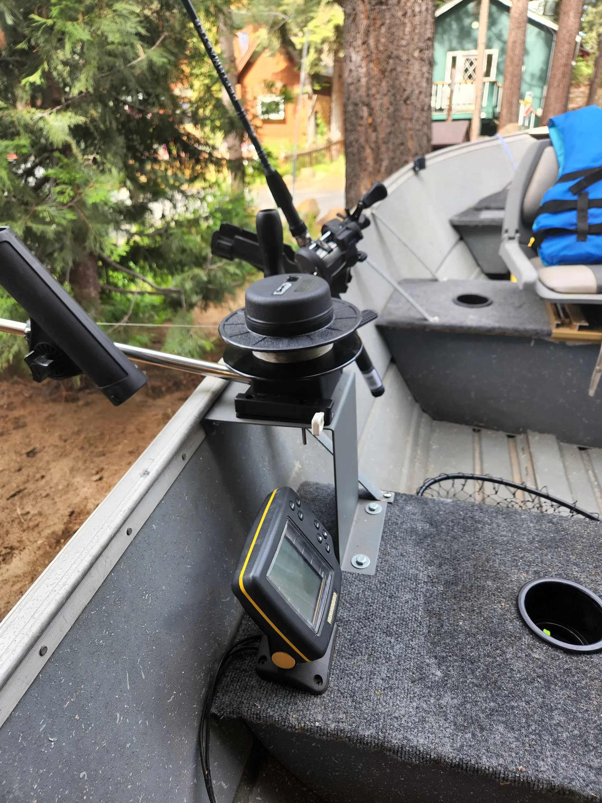 15' Fishing boat totally setup + dialed in! 5 delivery locations avail