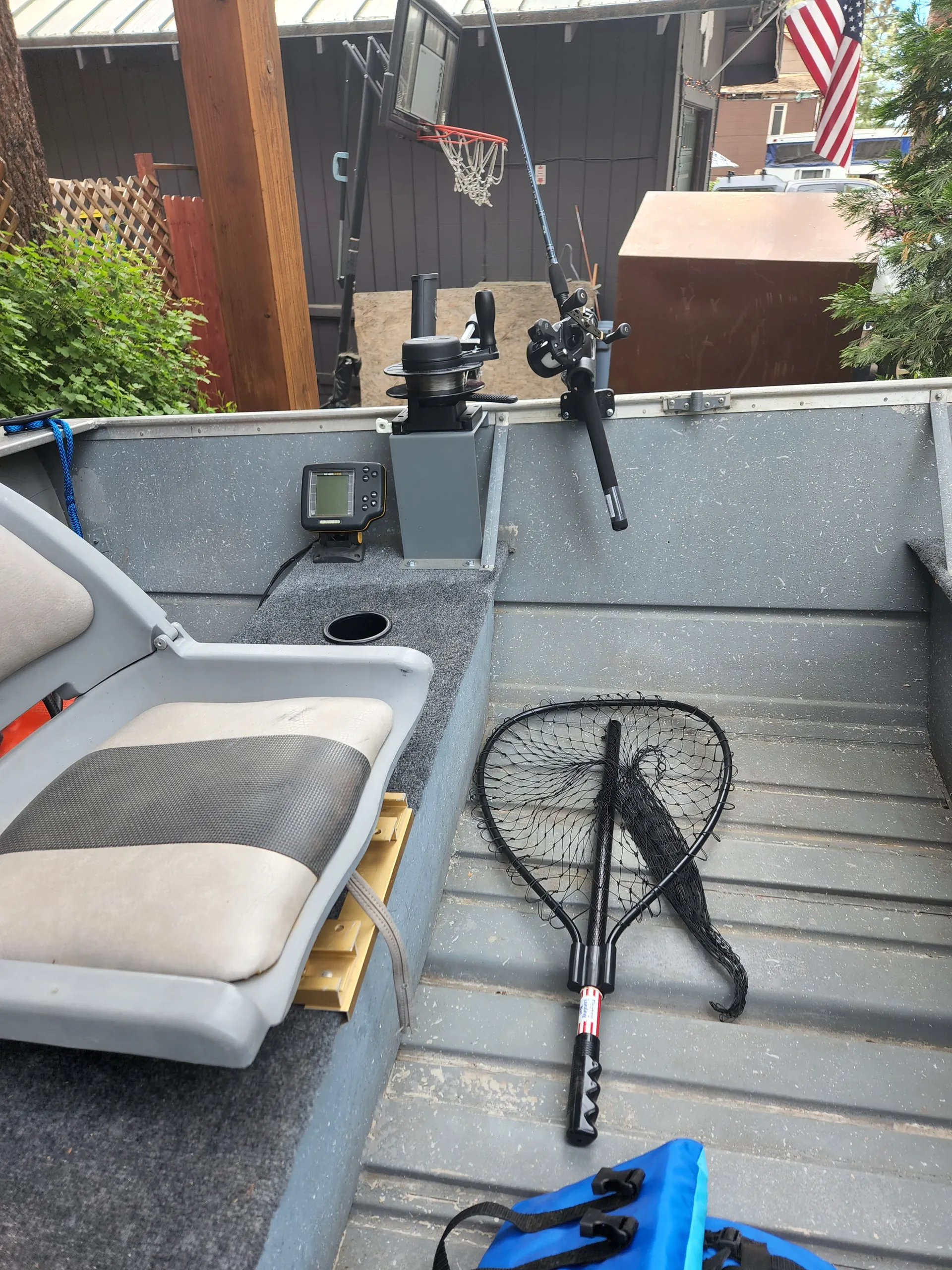 15' Fishing boat totally setup + dialed in! 5 delivery locations avail