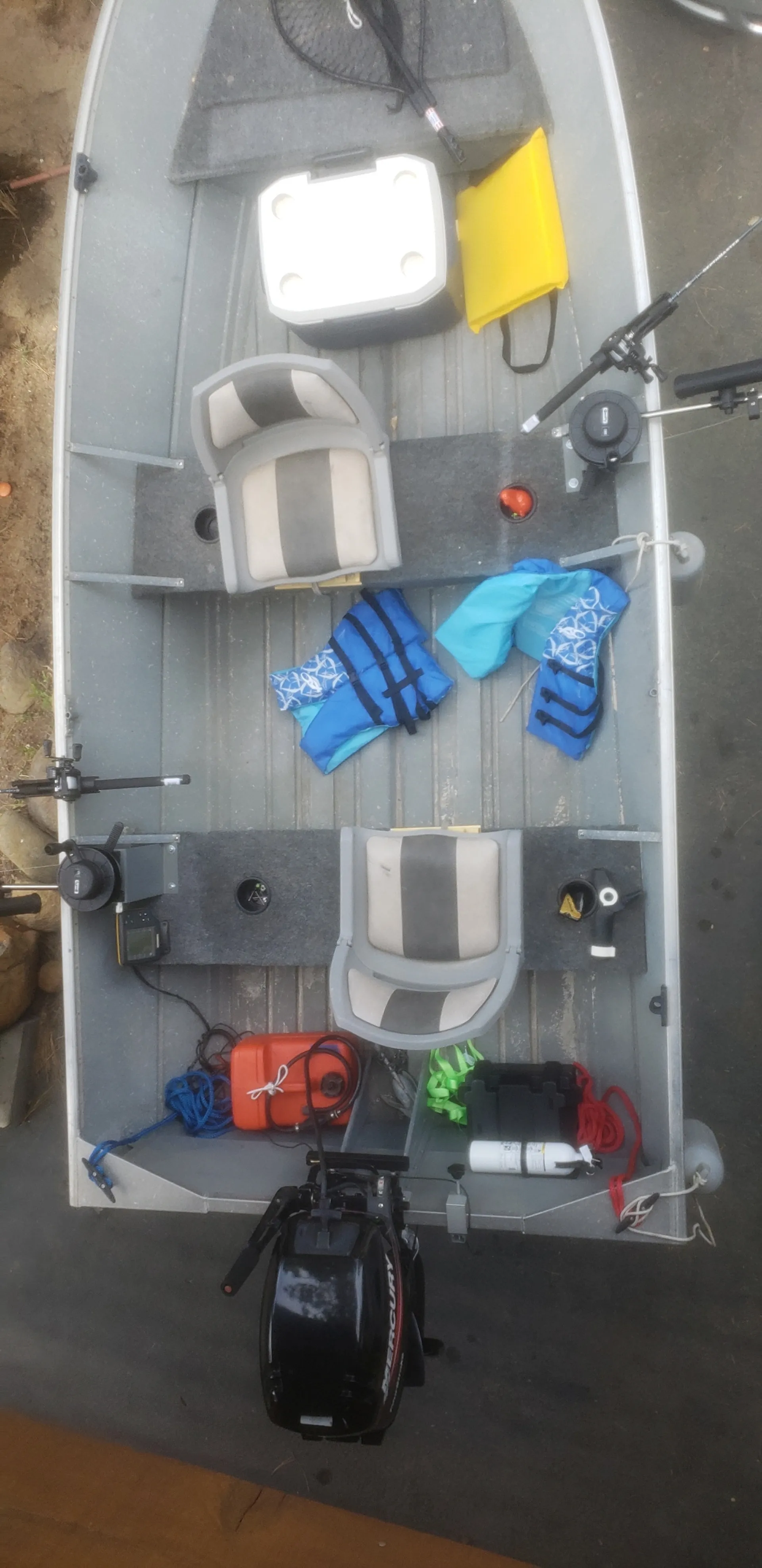 15' Fishing boat totally setup + dialed in! 5 delivery locations avail