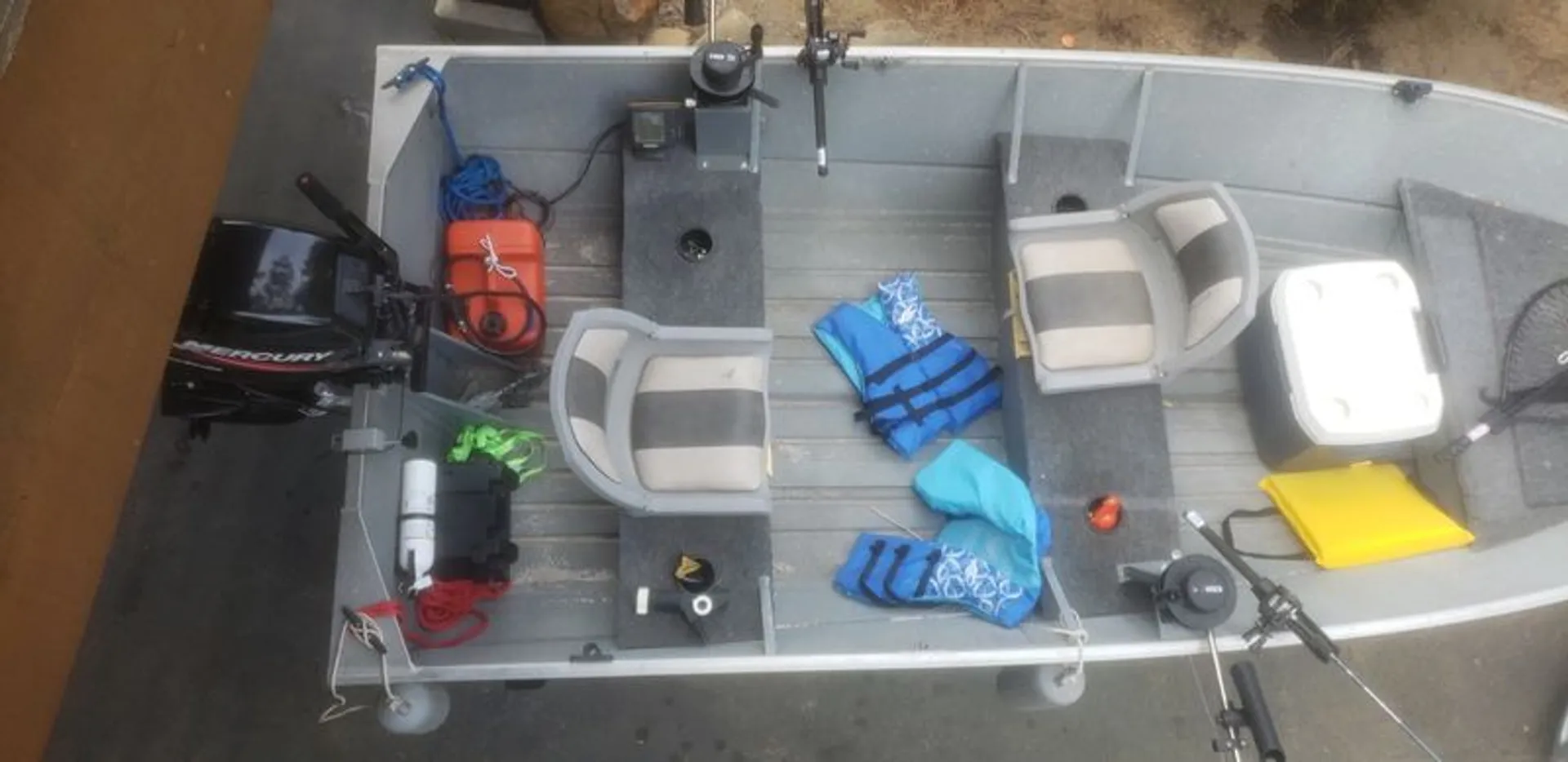 15' Fishing boat totally setup + dialed in! 5 delivery locations avail