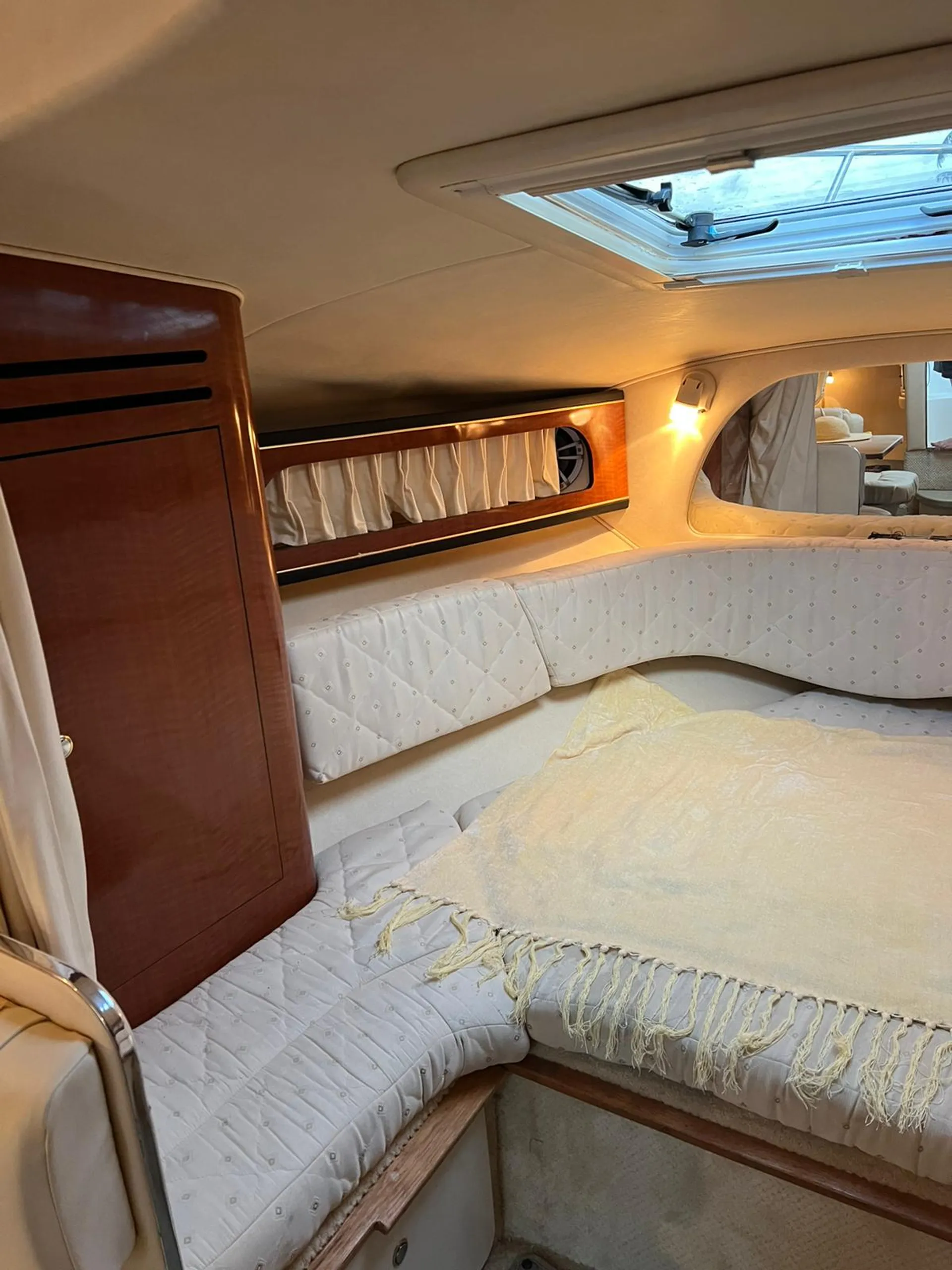 Sea Ray Boats 280 Sundancer in Fort Lauderdale, FL — photo 7