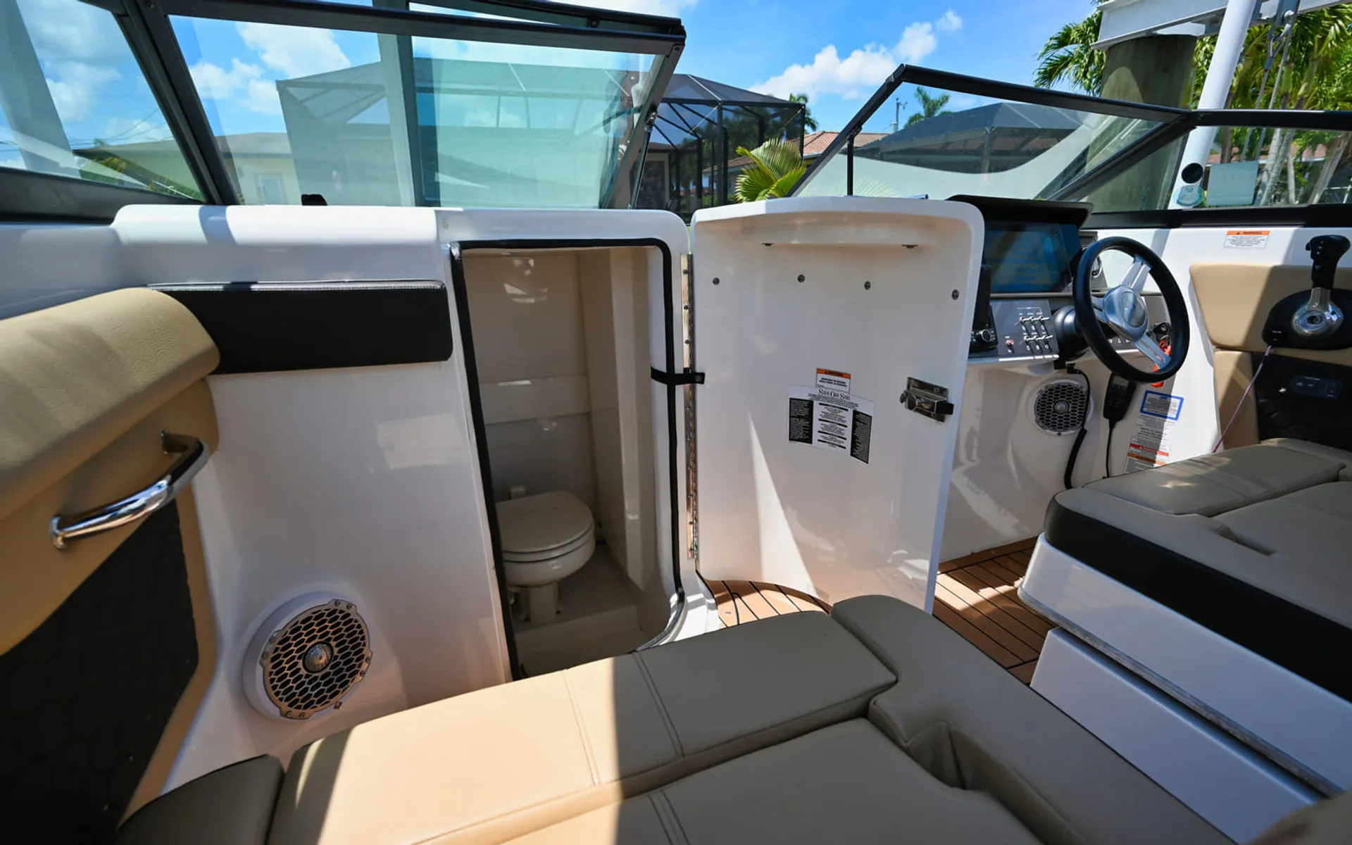 Sea Ray SDX 270 350HP up to 14 People