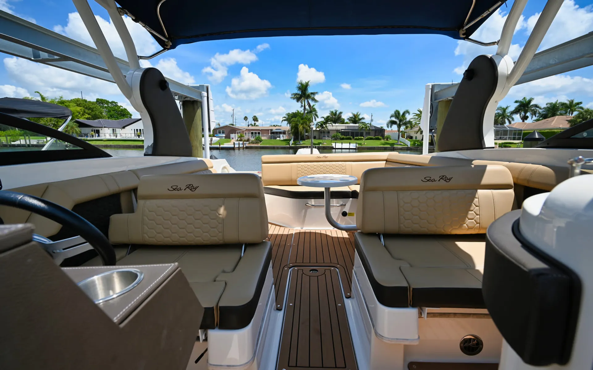 Sea Ray SDX 270 350HP up to 14 People