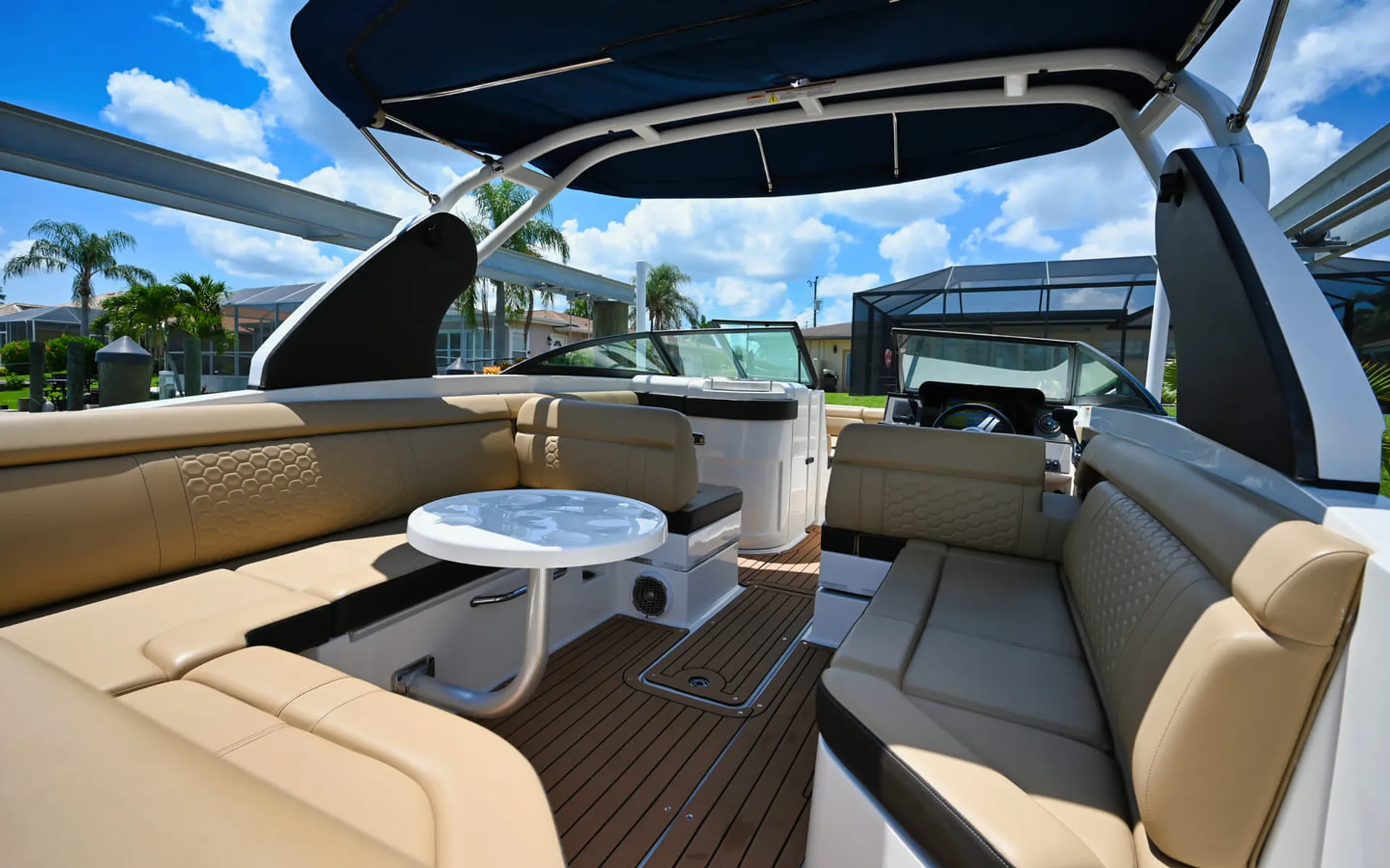 Sea Ray SDX 270 350HP up to 14 People