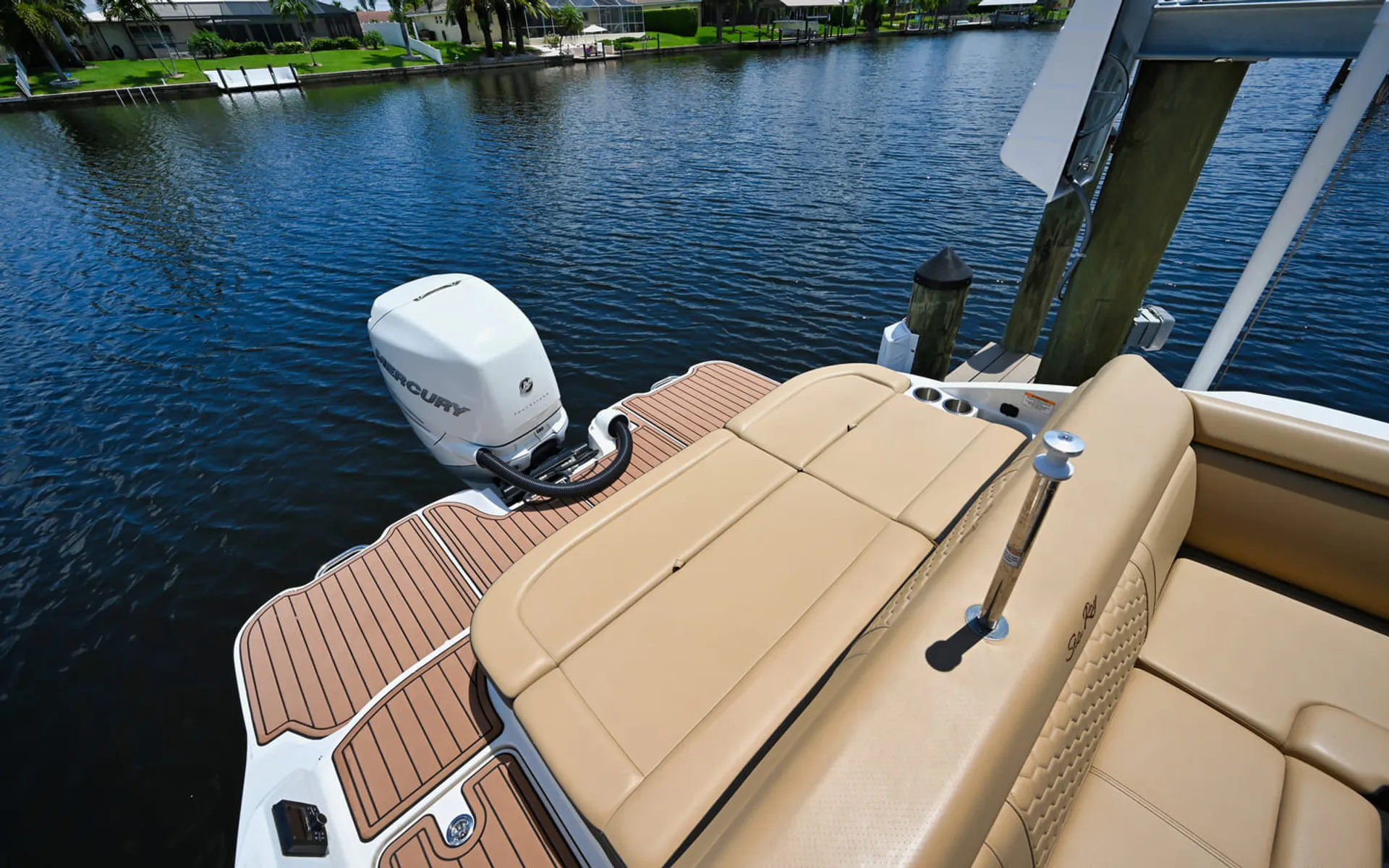 Sea Ray SDX 270 350HP up to 14 People