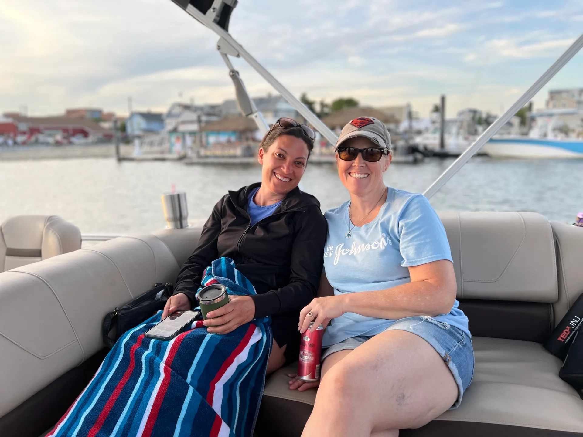 Relax & Ride – The Best Boat Rental at the Shore  On the 4 C’s