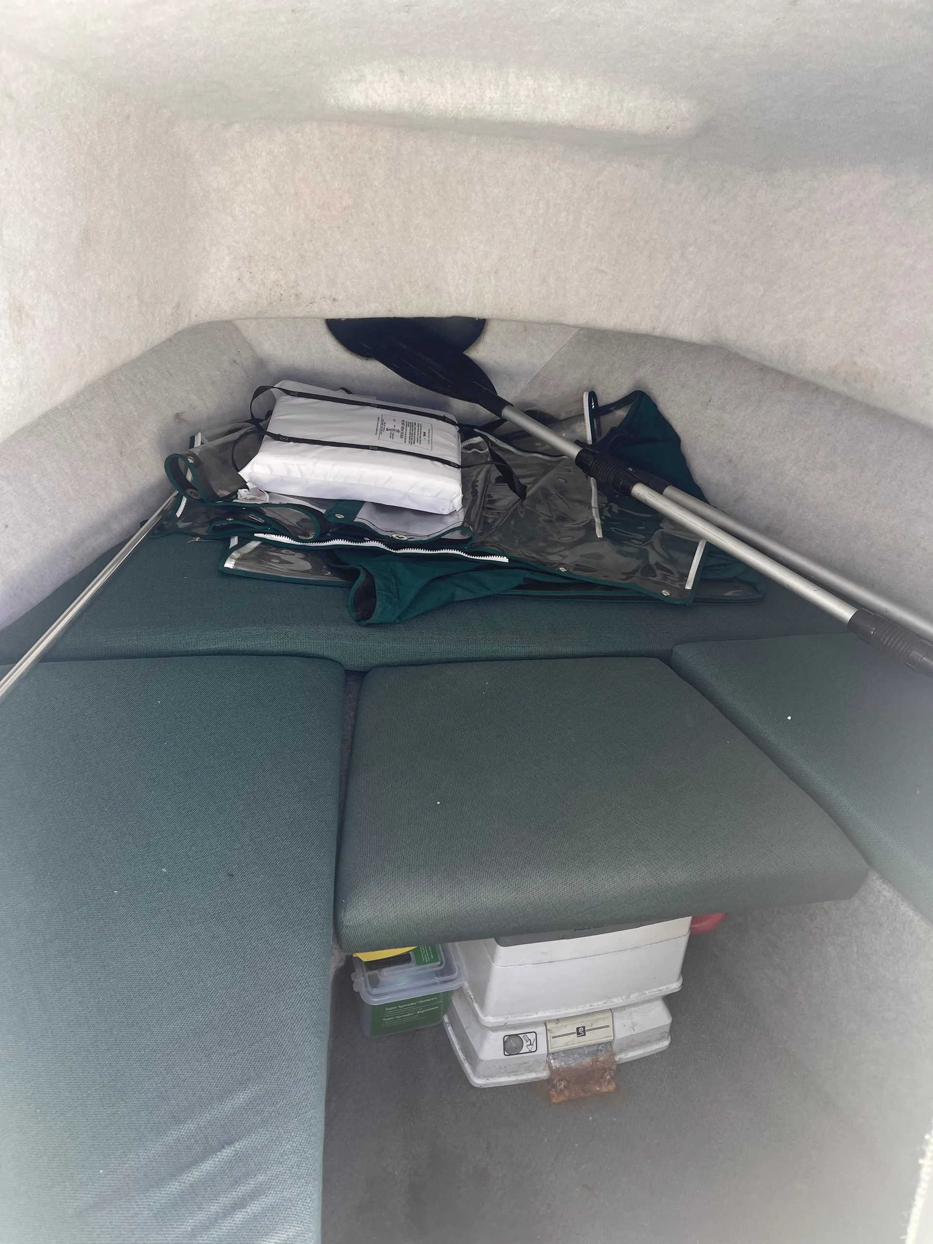 Rent this 18' Walkaround for Fishing or Cruising!