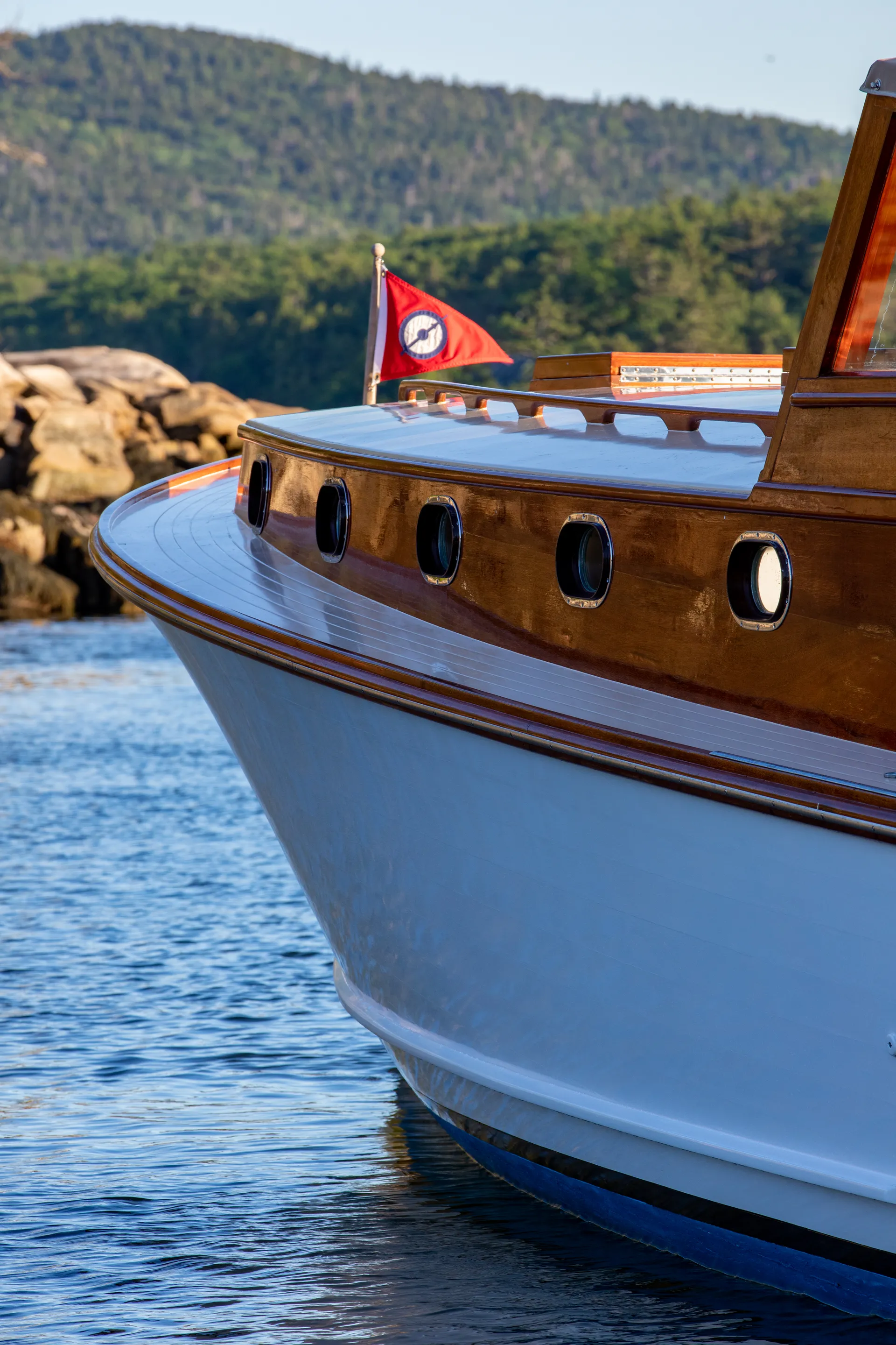 Historic 42-foot wooden picnic boat “Jericho”, up to 12 passengers