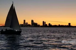 Charter this beautiful Catalina from Milwaukee, WI