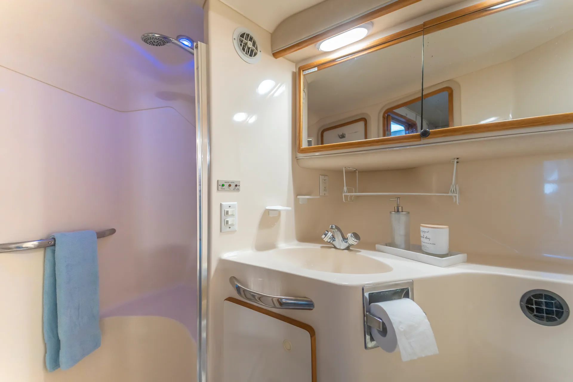 Sea Ray 50’ Yatch in Miami for up to 13 guests