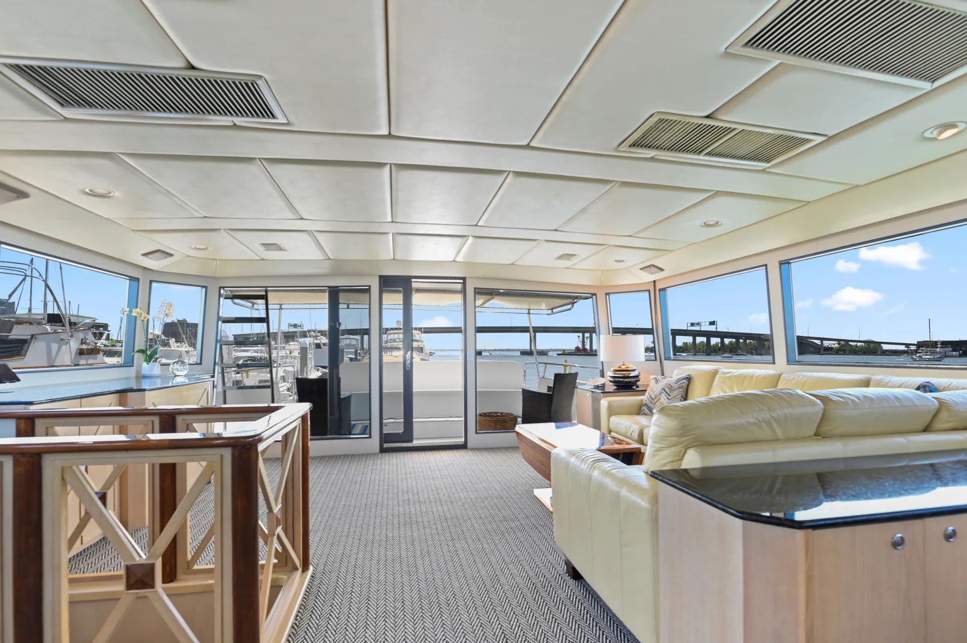 Luxury Motor Yacht Charter in Charleston
