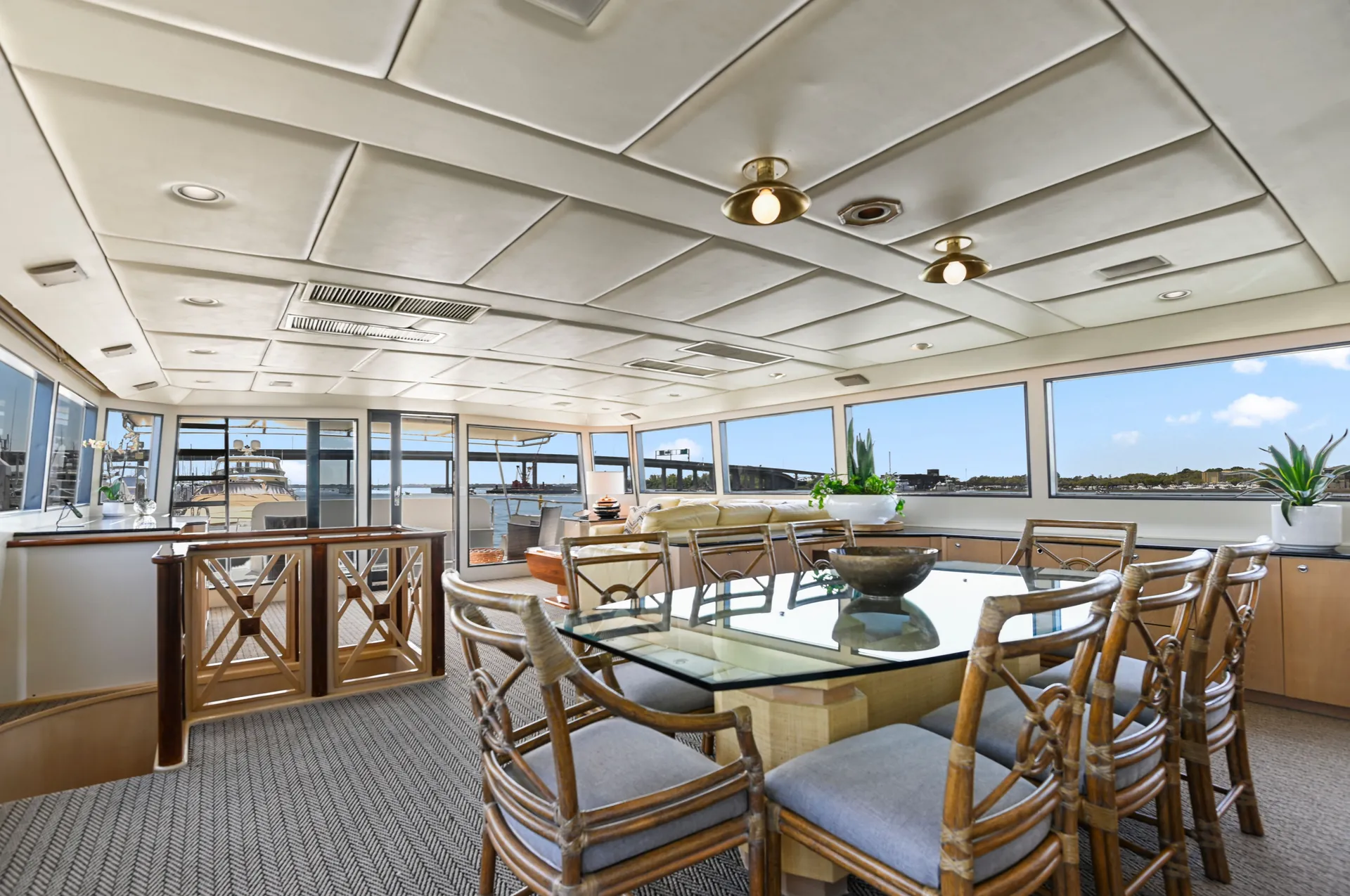 Luxury Motor Yacht Charter in Charleston