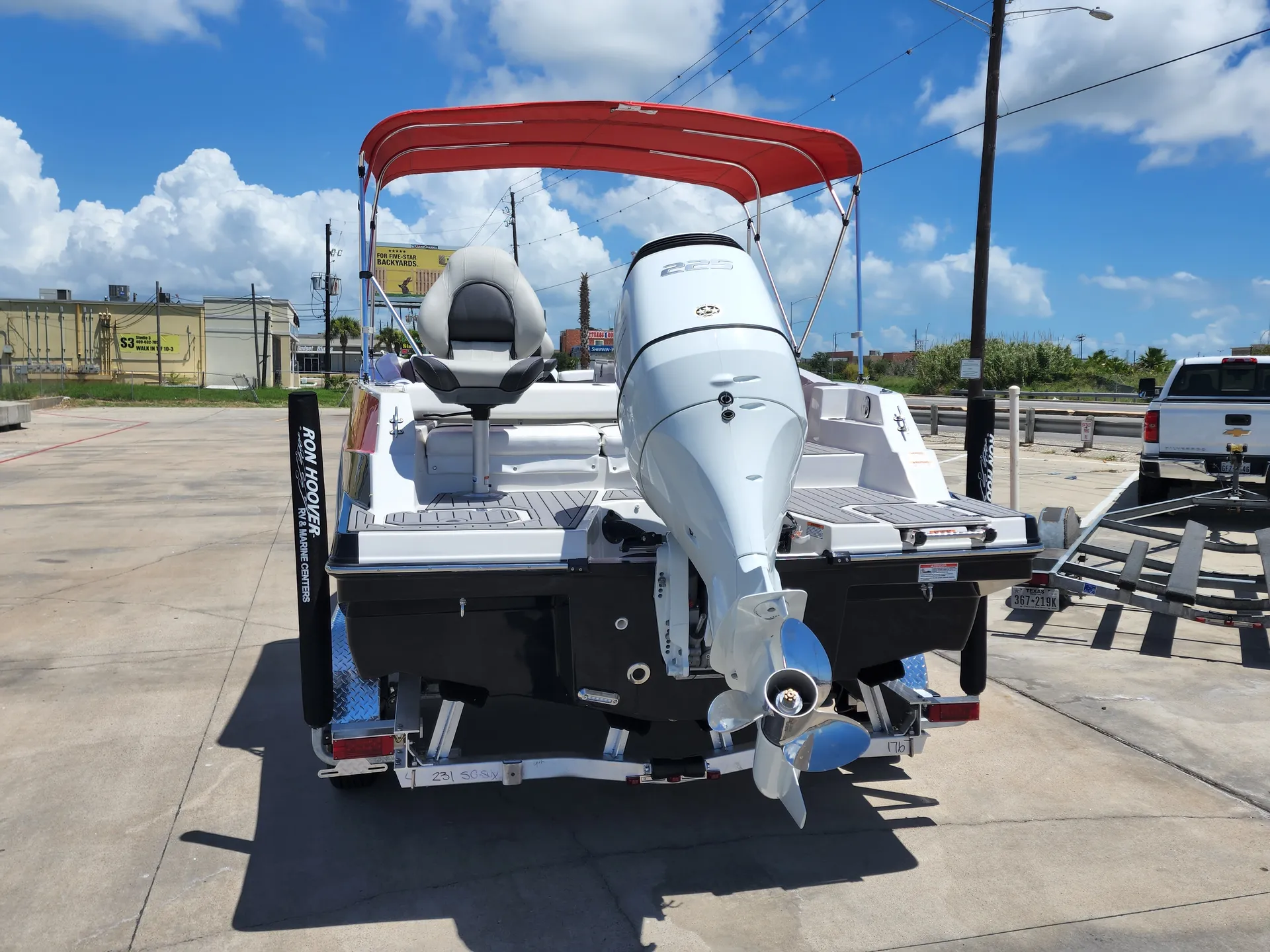 Brand NEW Starcraft SVX 231 - Spacious!