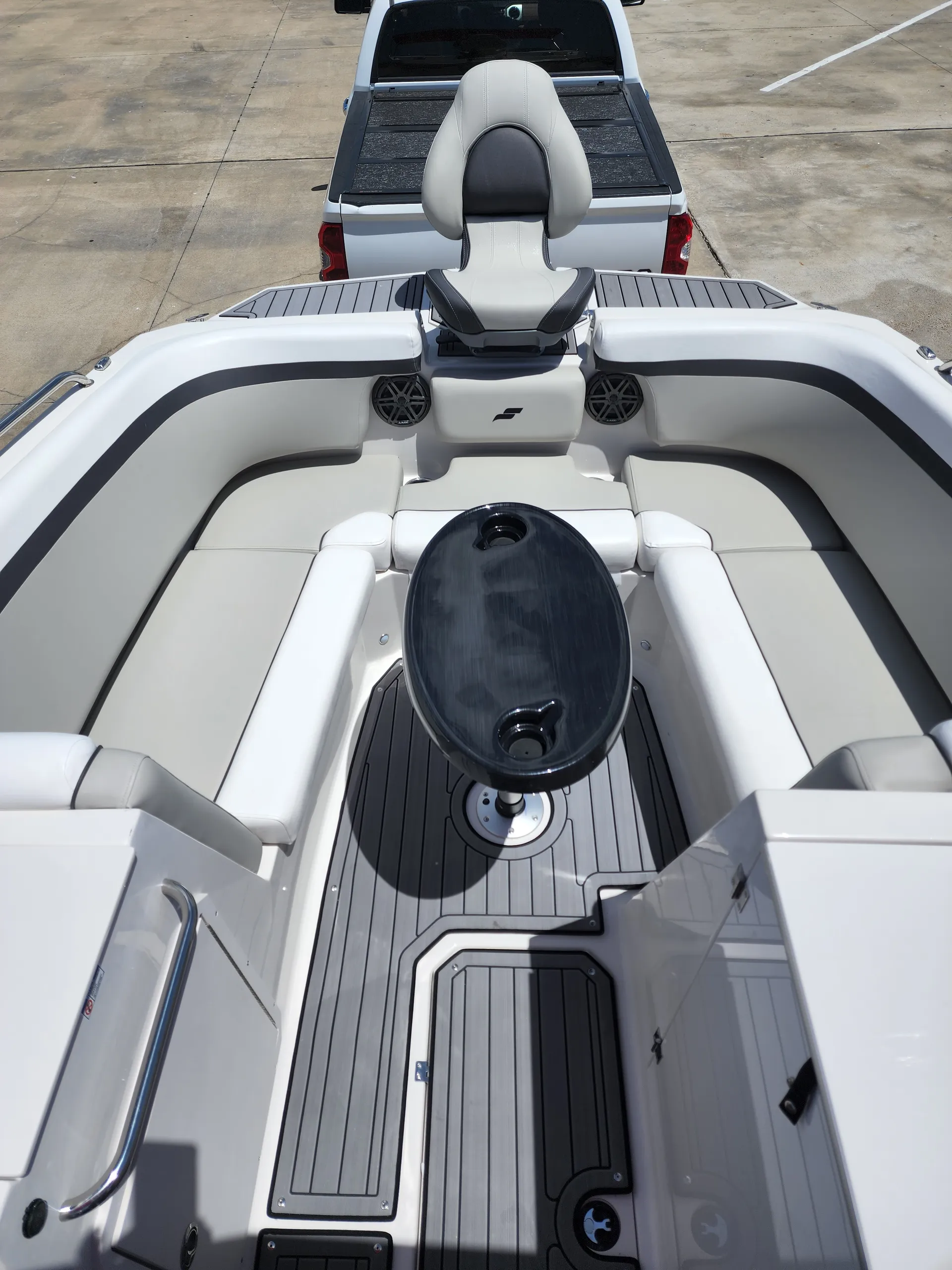 Brand NEW Starcraft SVX 231 - Spacious!