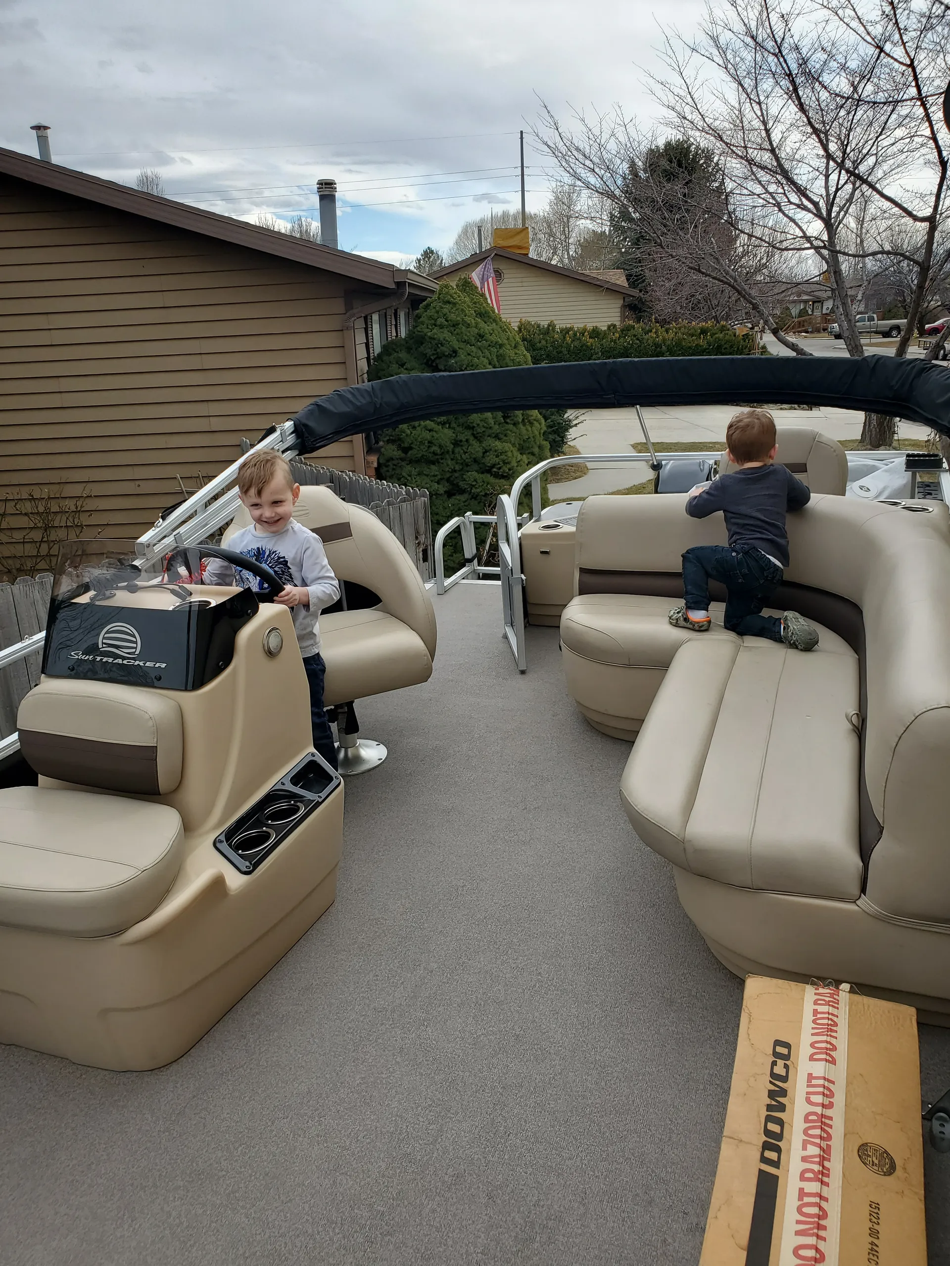 SUN TRACKER BASS BUGGY 18 DLX in Heber City, UT — photo 2