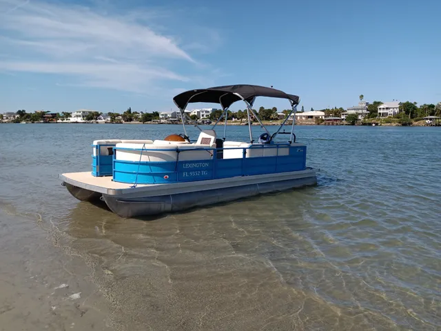 Rent a CREST PONTOONS pontoon in Edgewater, FL near me