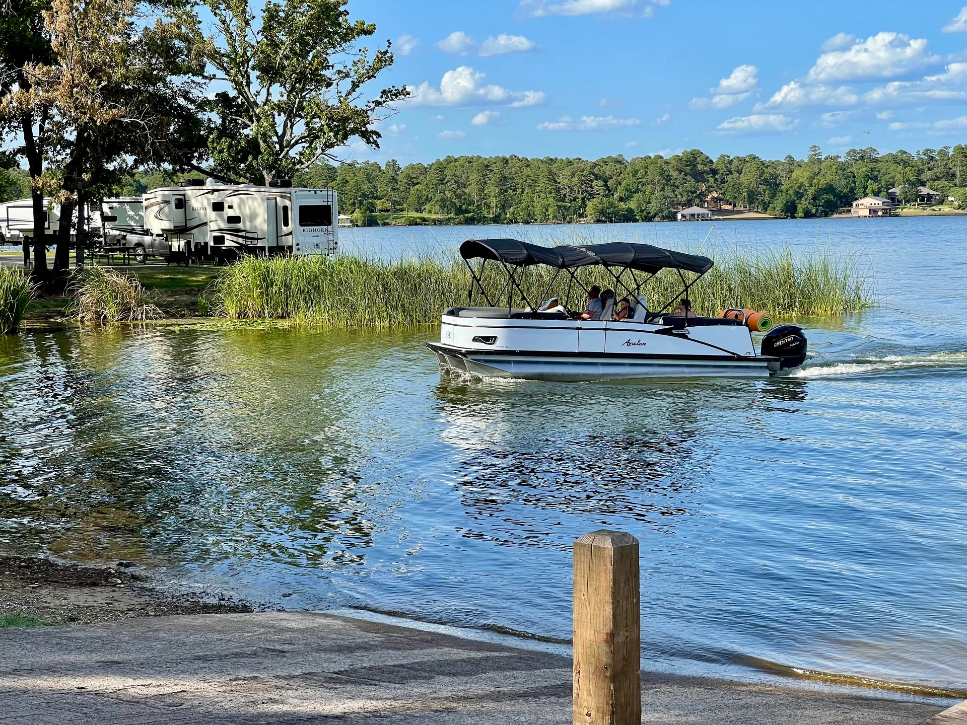 Luxury - High Performance Tritoon