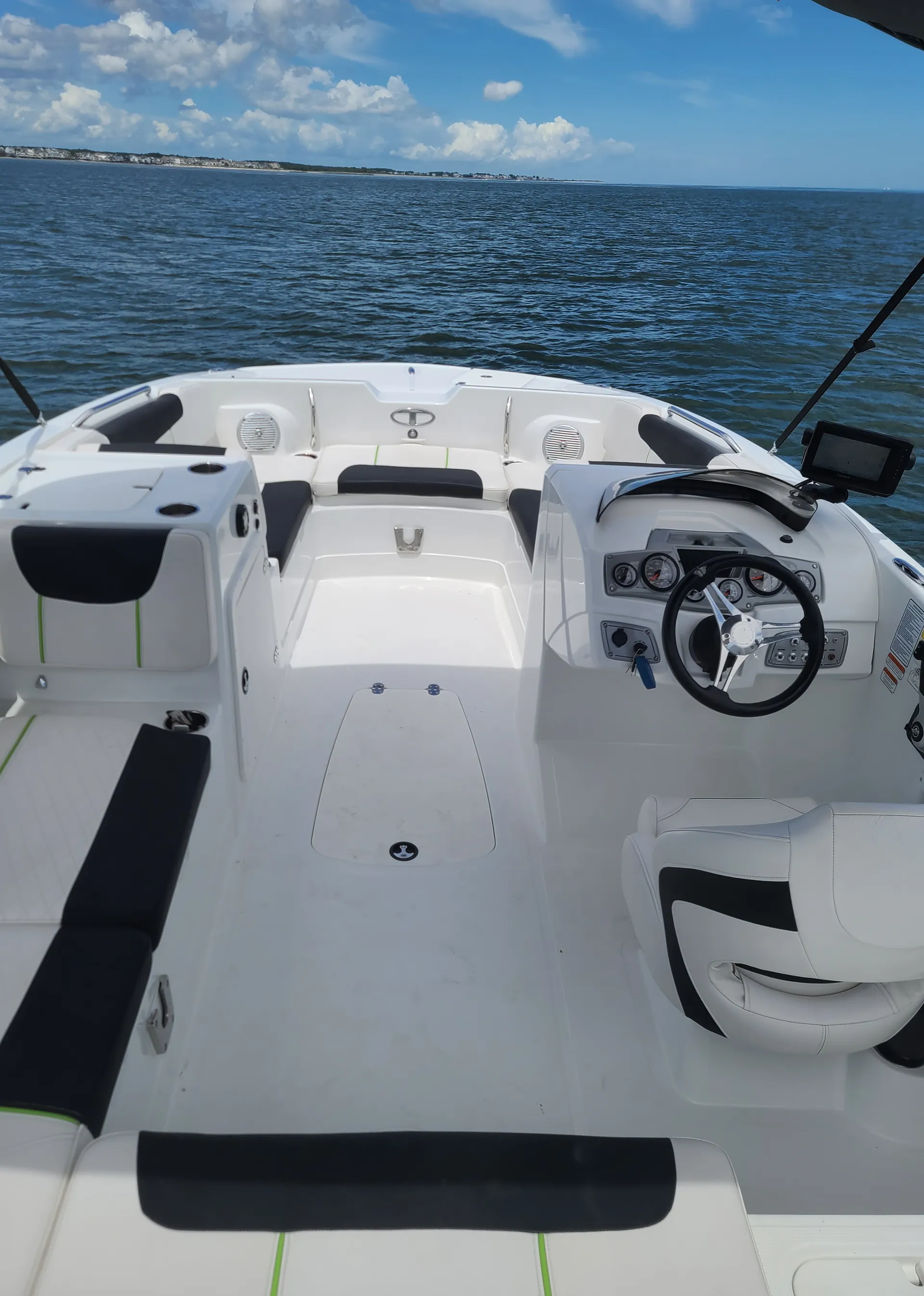 TAHOE BY TRACKER MARINE 2150 OB W/150XL 4-S in Hampton, VA — photo 3