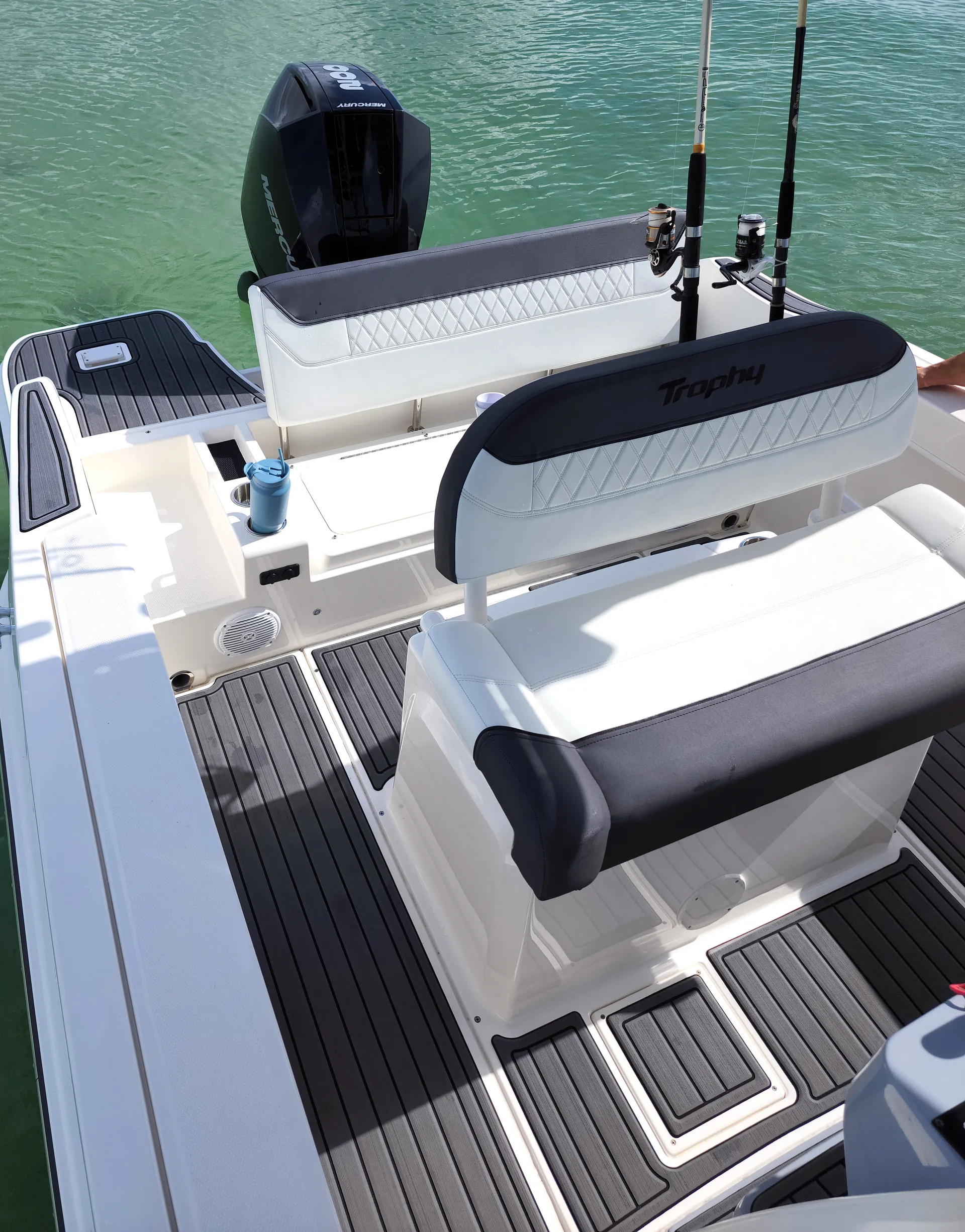 2022 Trophy T22 CX 23' Center Console