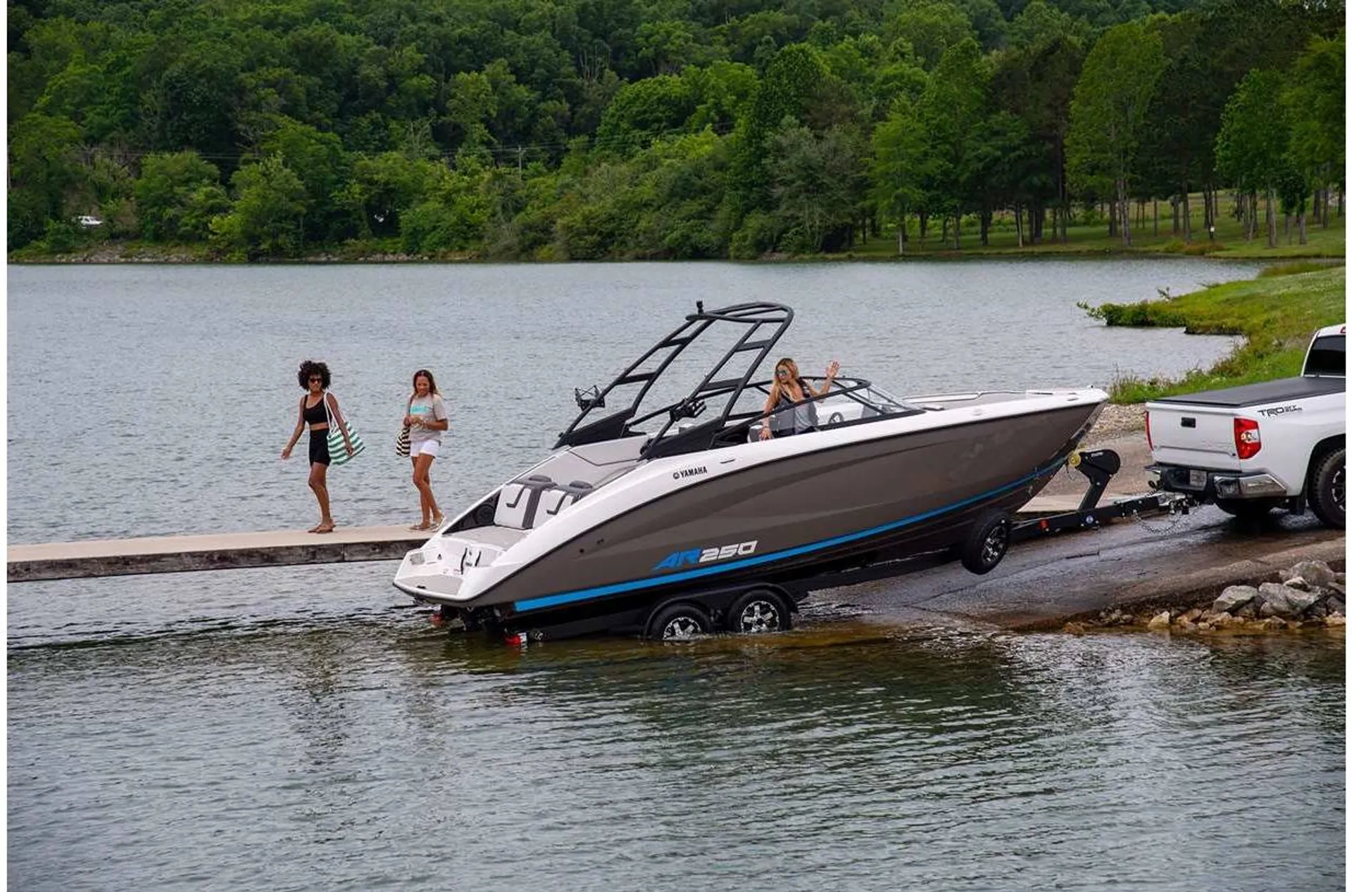 2024 Brand new 25ft Yamaha Jet Boat For Rent!