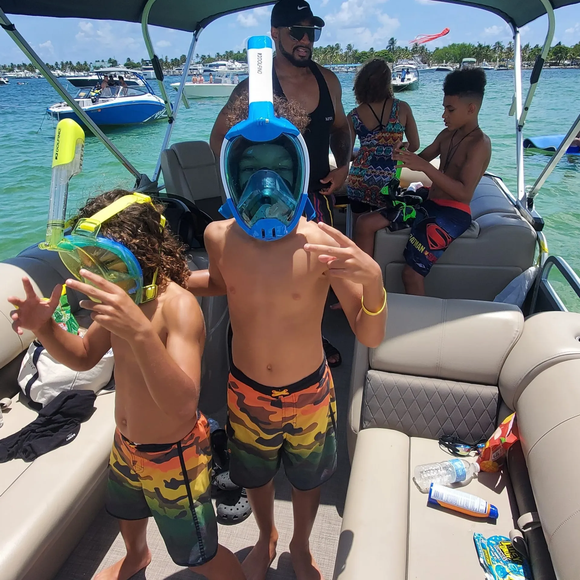 SUN TRACKER PARTY BARGE 20 DLX in Miami Beach, FL — photo 4