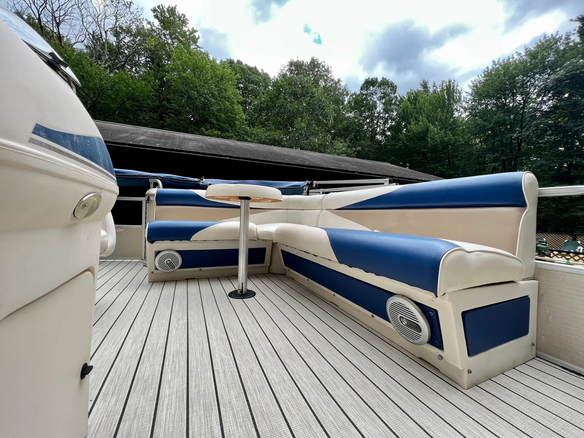 Sweet water fish and cruise 26’ Pontoon  