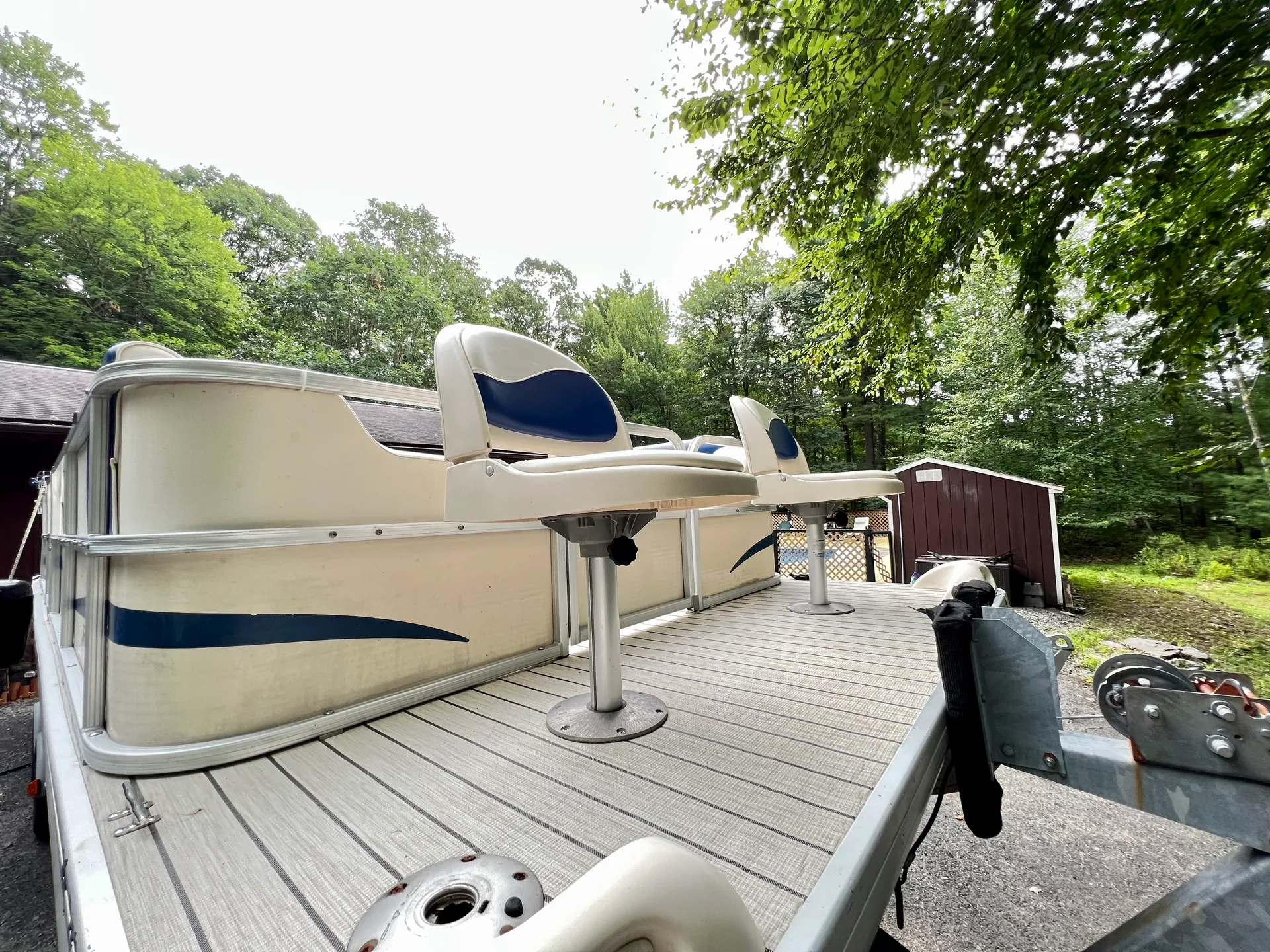 Sweet water fish and cruise 26’ Pontoon  