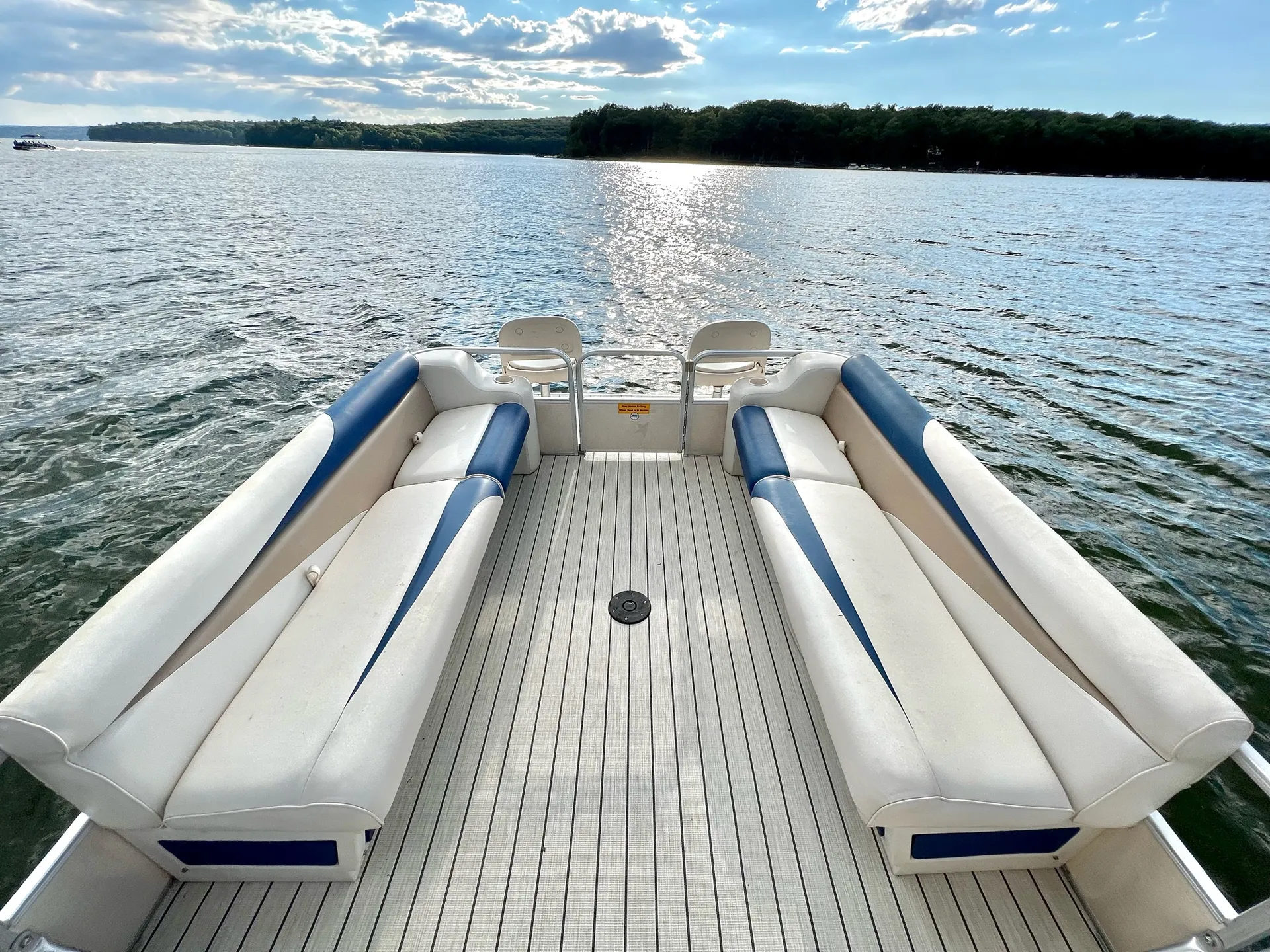Sweet water fish and cruise 26’ Pontoon  