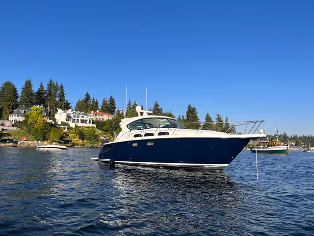 Rent a Tiara Yachts express cruiser in Kirkland, WA near me