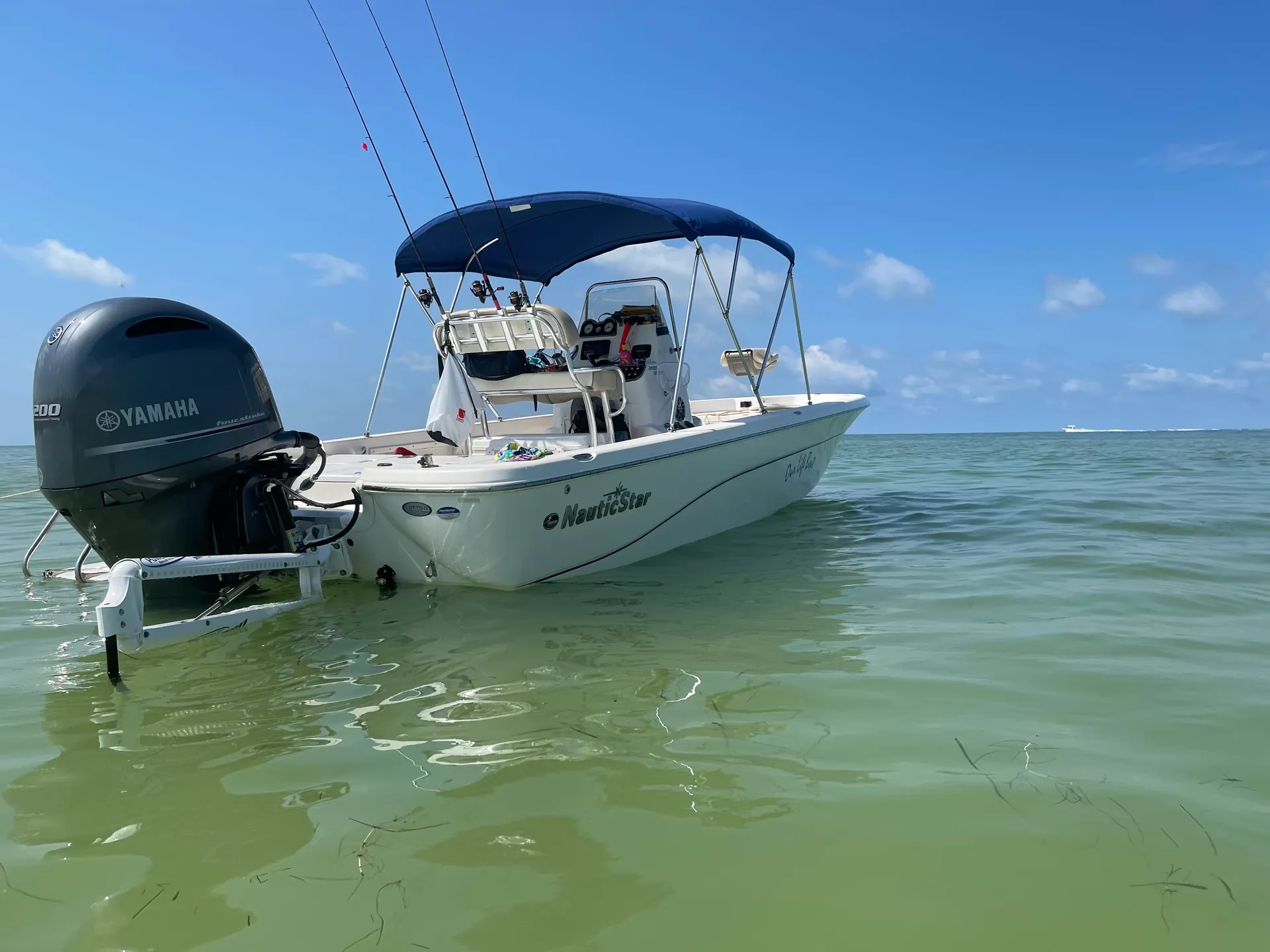 Nauticstar Boats 240 Sport Center Console Bay Boat in Tarpon Springs, FL — photo 5