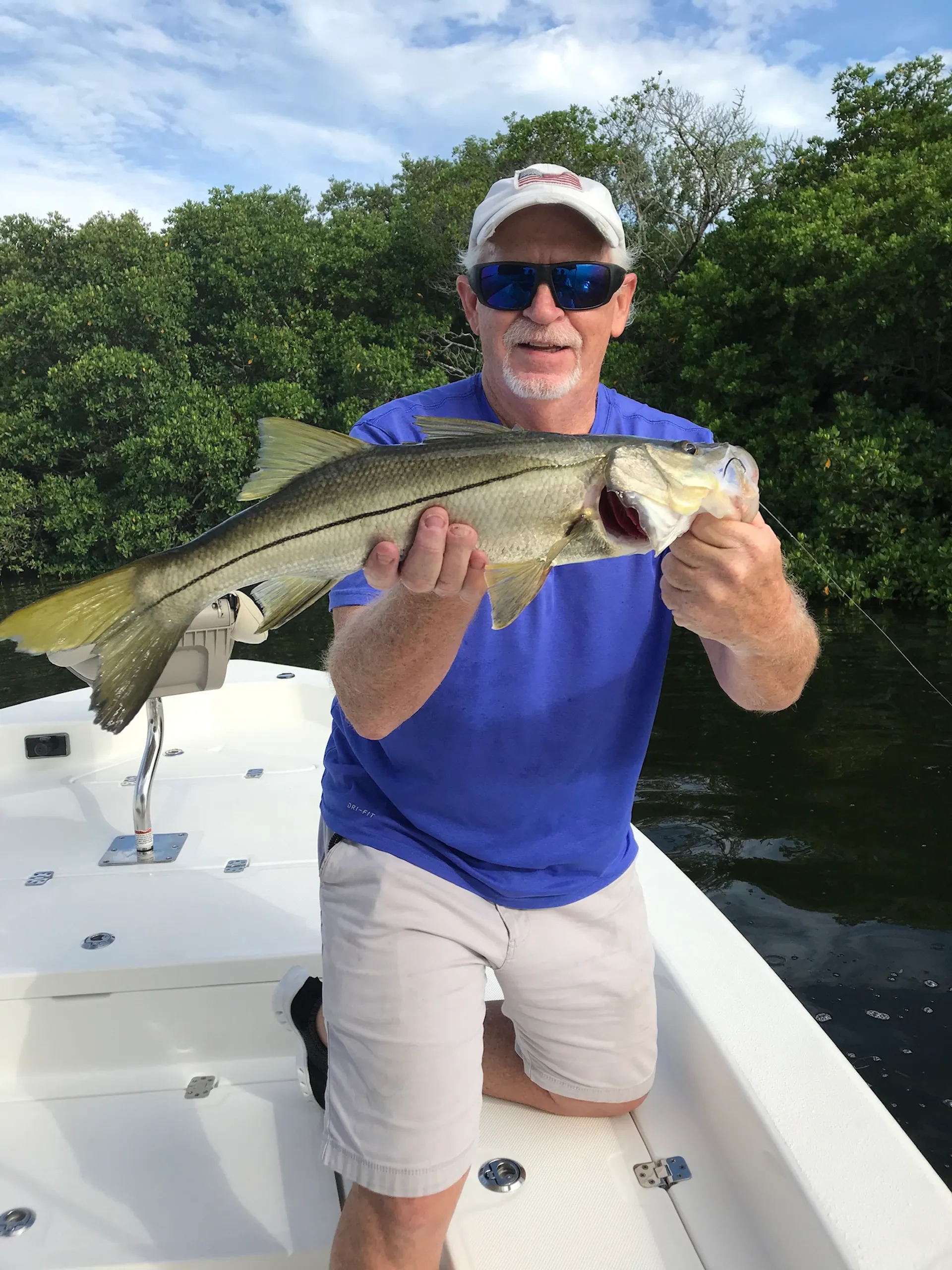 Nauticstar Boats 240 Sport Center Console Bay Boat in Tarpon Springs, FL — photo 9