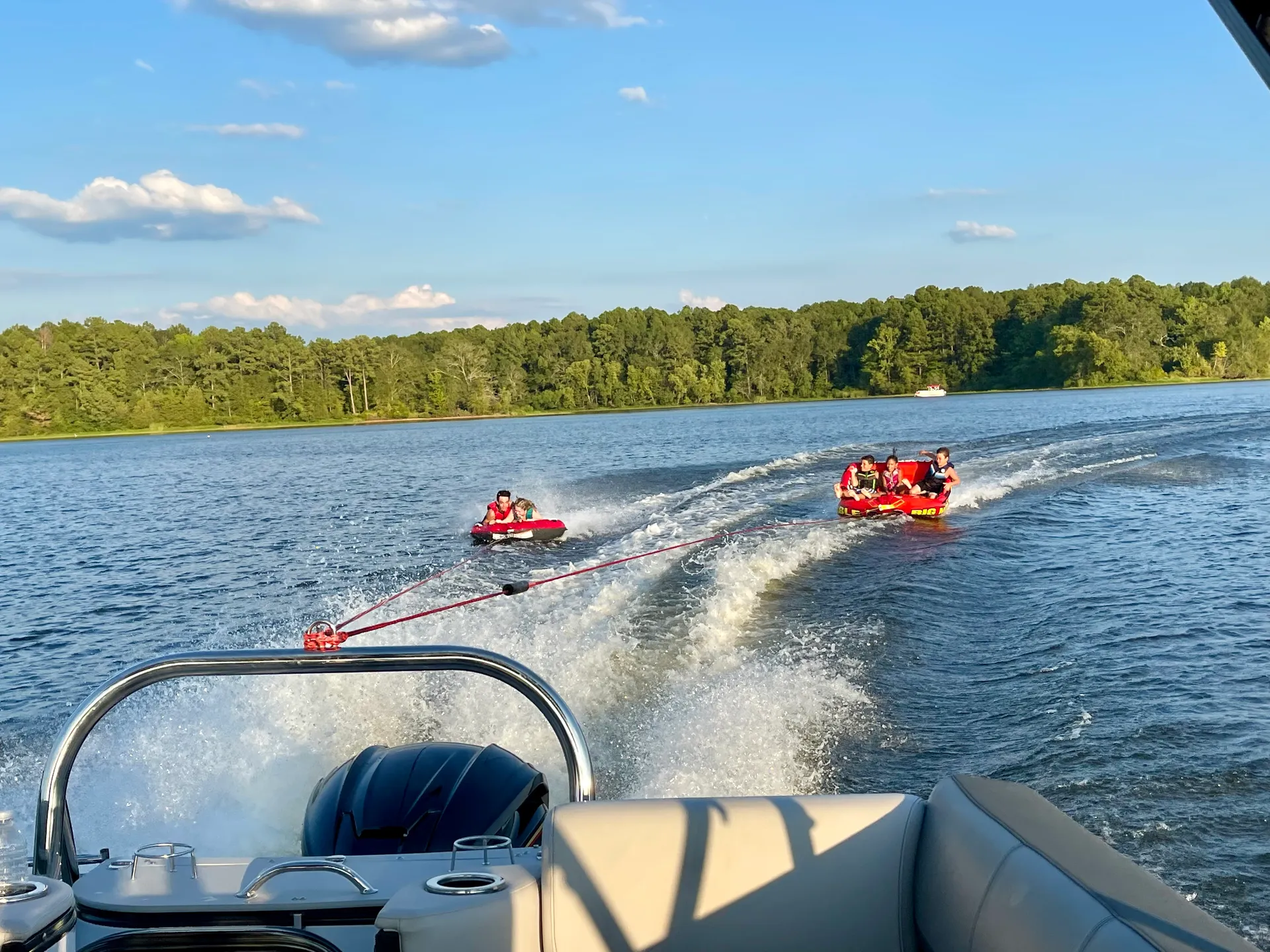 Luxury - High Performance Tritoon