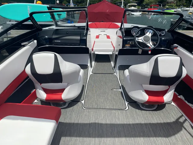 Rent a Glastron Boats bow rider in Rock Hill, SC near me