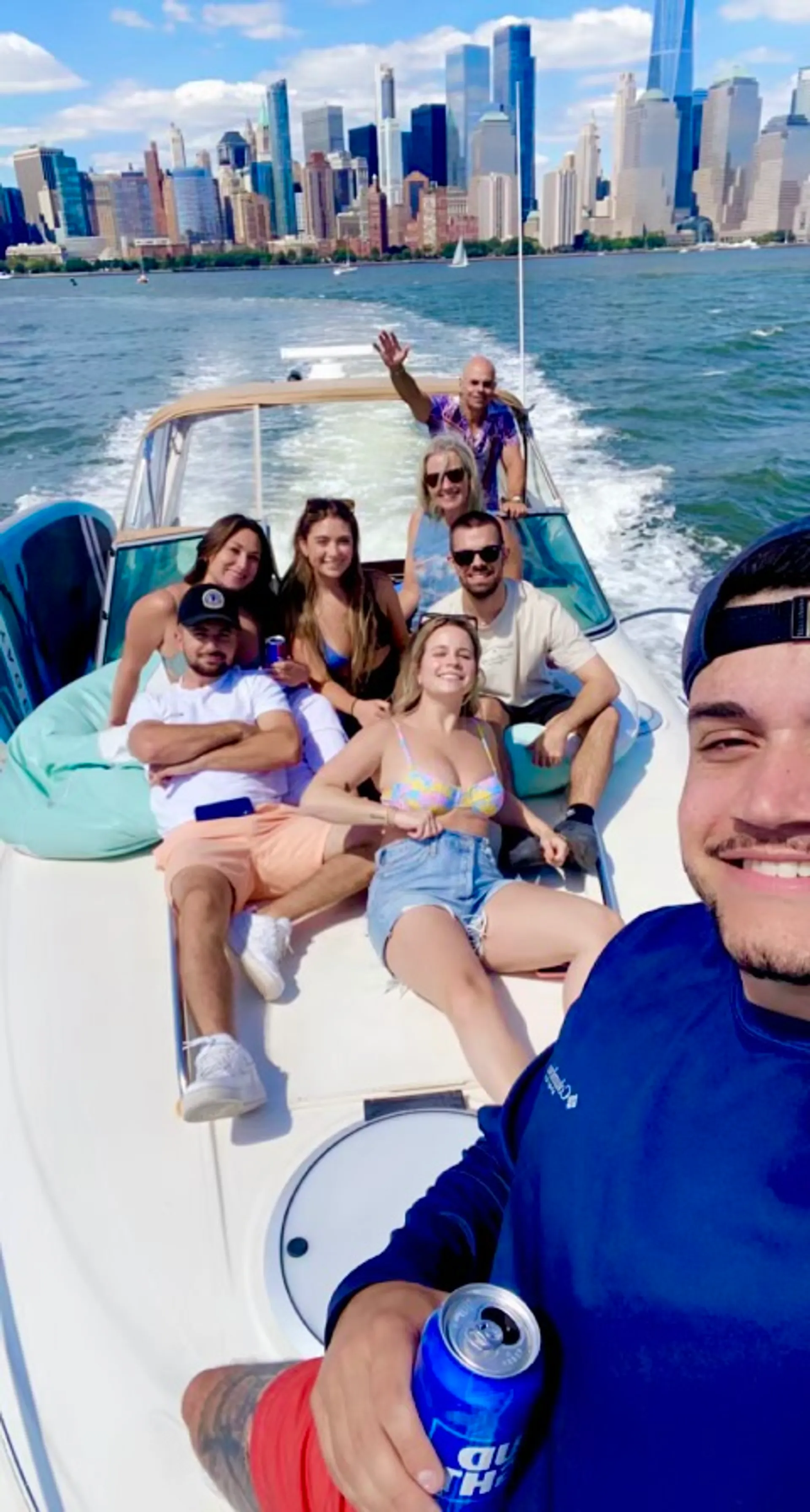 TRAVEL IN LUXURY AND STYLE ON THIS CRUISER YACHT