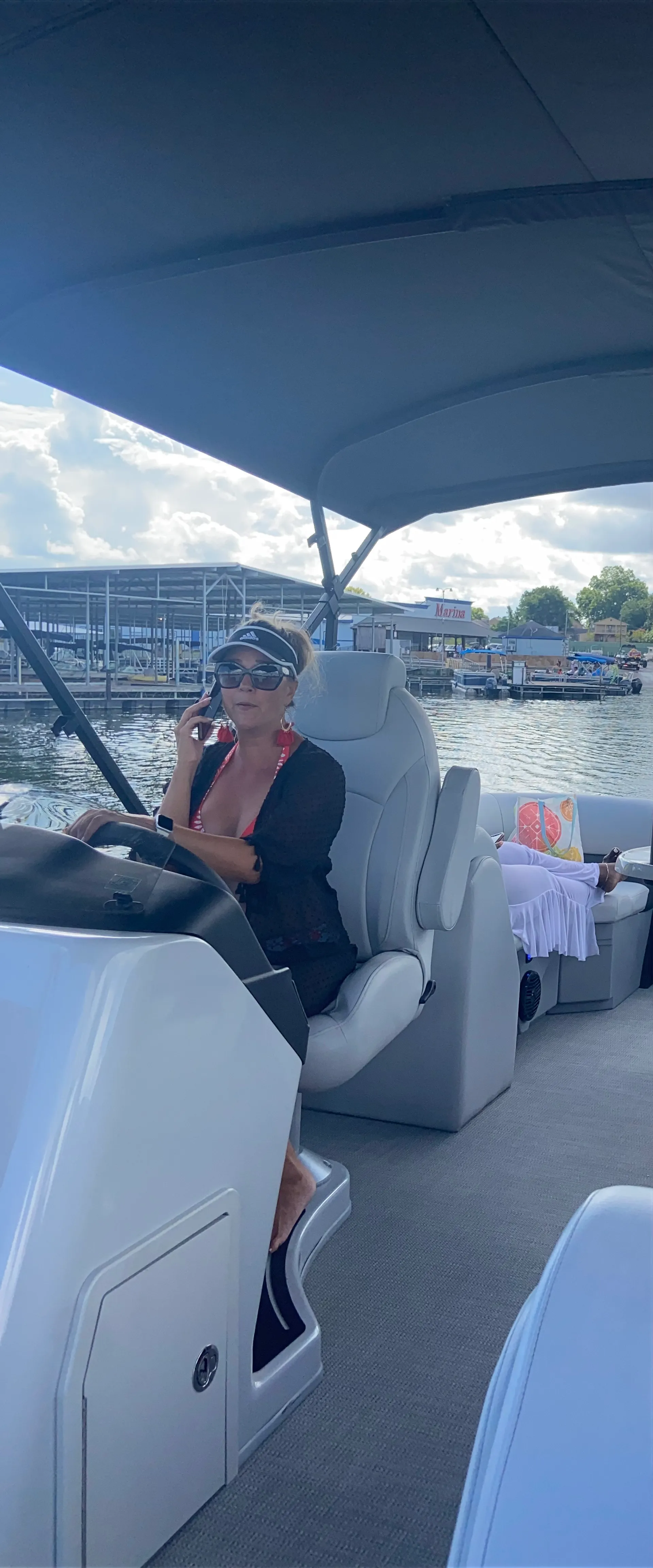 2022 Bentley Navigator