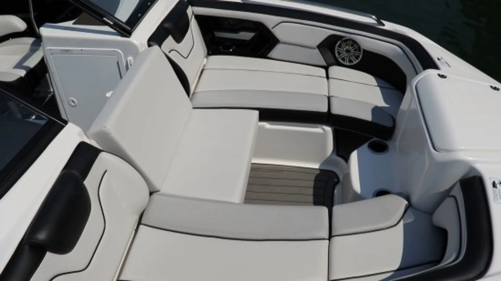 YAMAHA 212 LIMITED SS W/TRAILER in Naperville, IL — photo 3