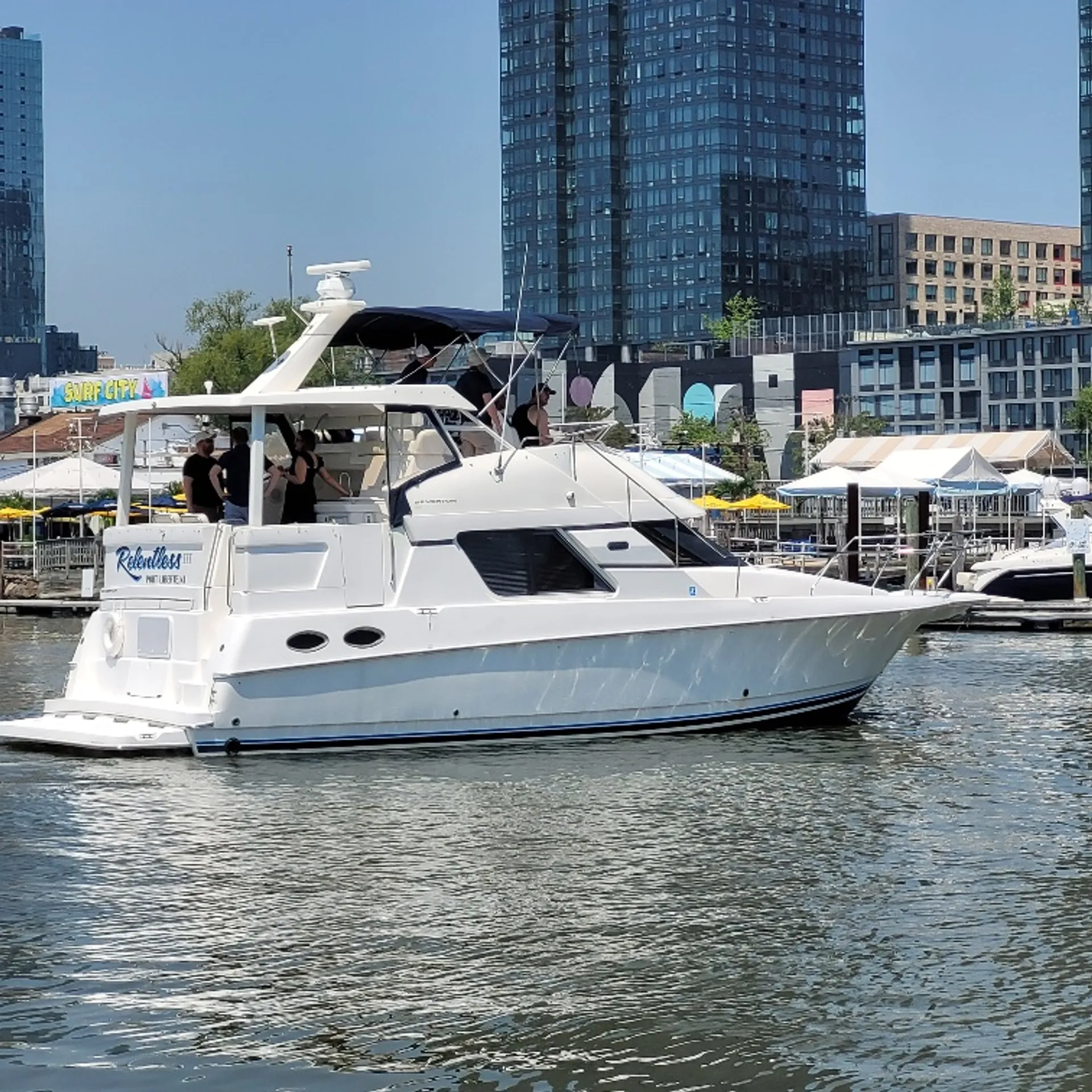 Silverton Marine 392 Motor Yacht in Jersey City, NJ — photo 2