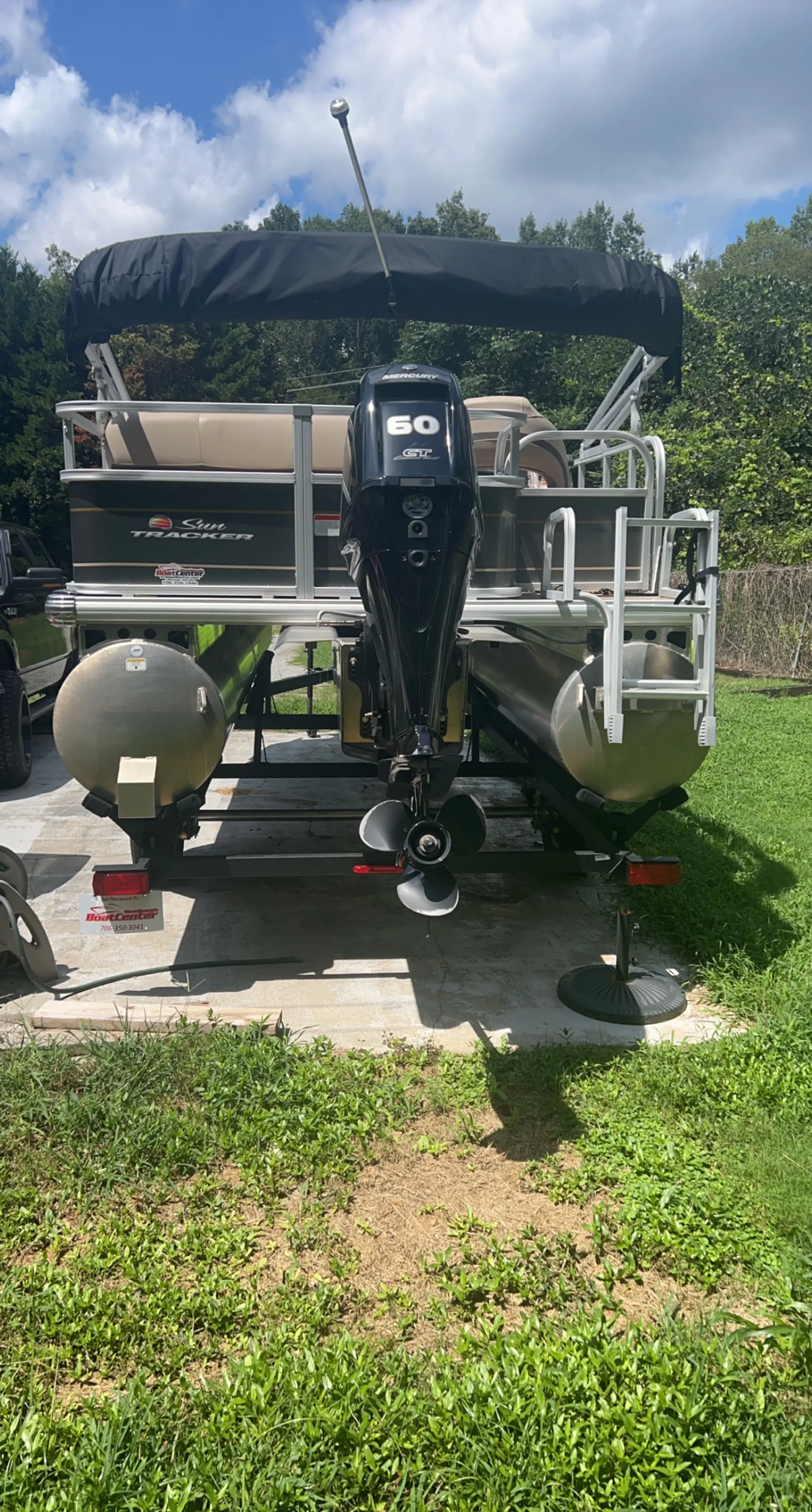 SUN TRACKER PARTY BARGE 18 DLX in Harris County, GA — photo 2