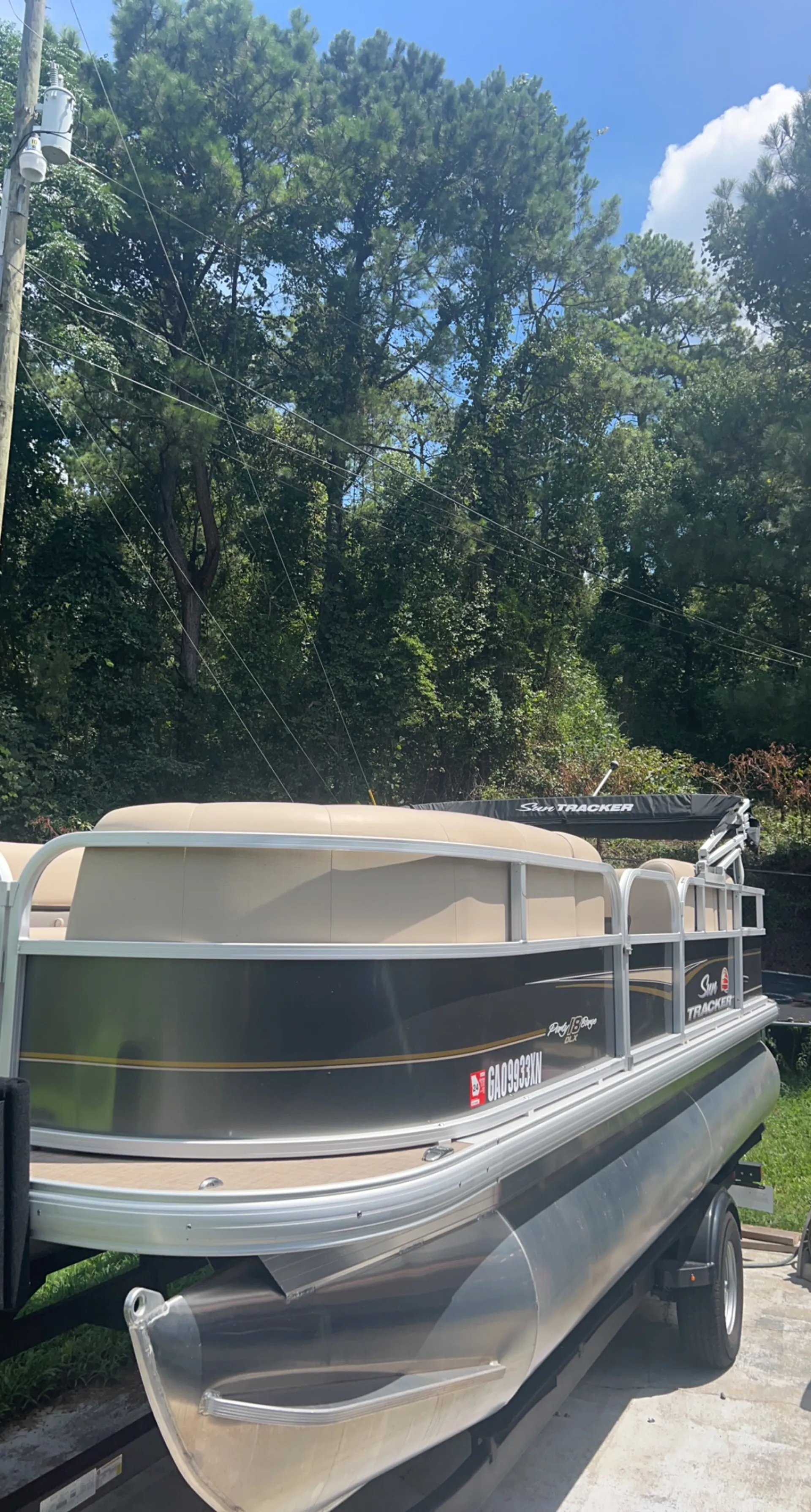 SUN TRACKER PARTY BARGE 18 DLX in Harris County, GA — photo 3