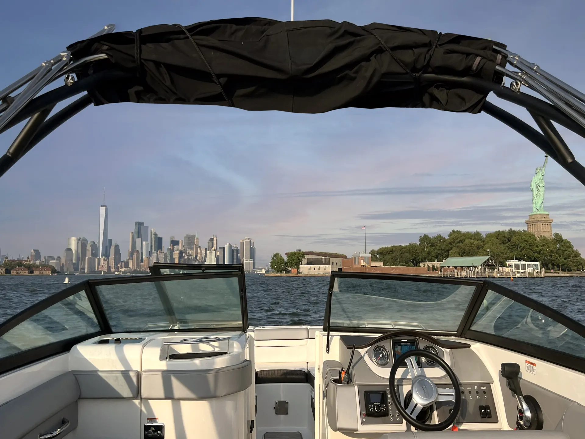 SEA RAY BOATS SDX 270 OB in Hoboken, NJ — photo 4
