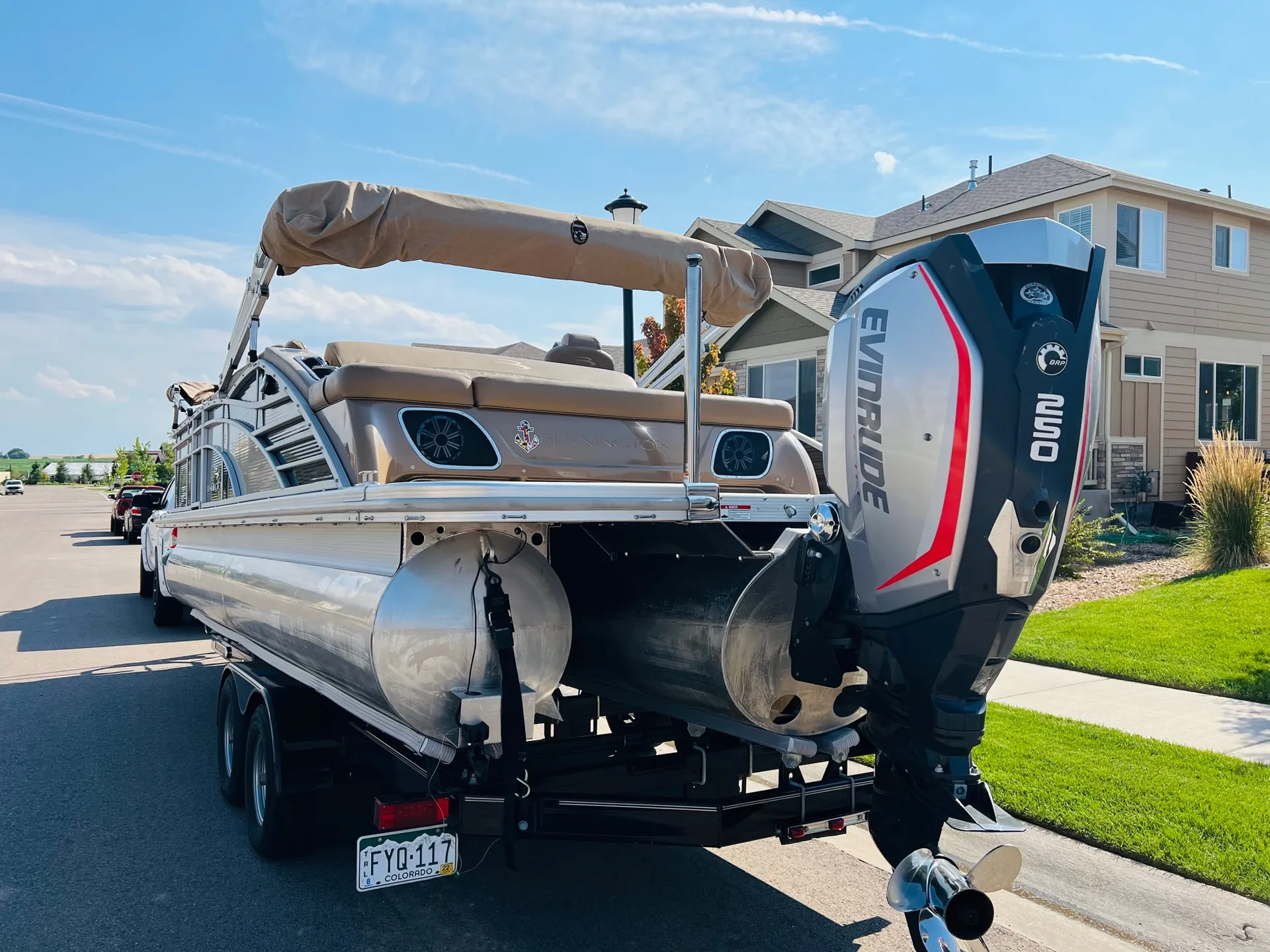 2016 Bennington TriToon