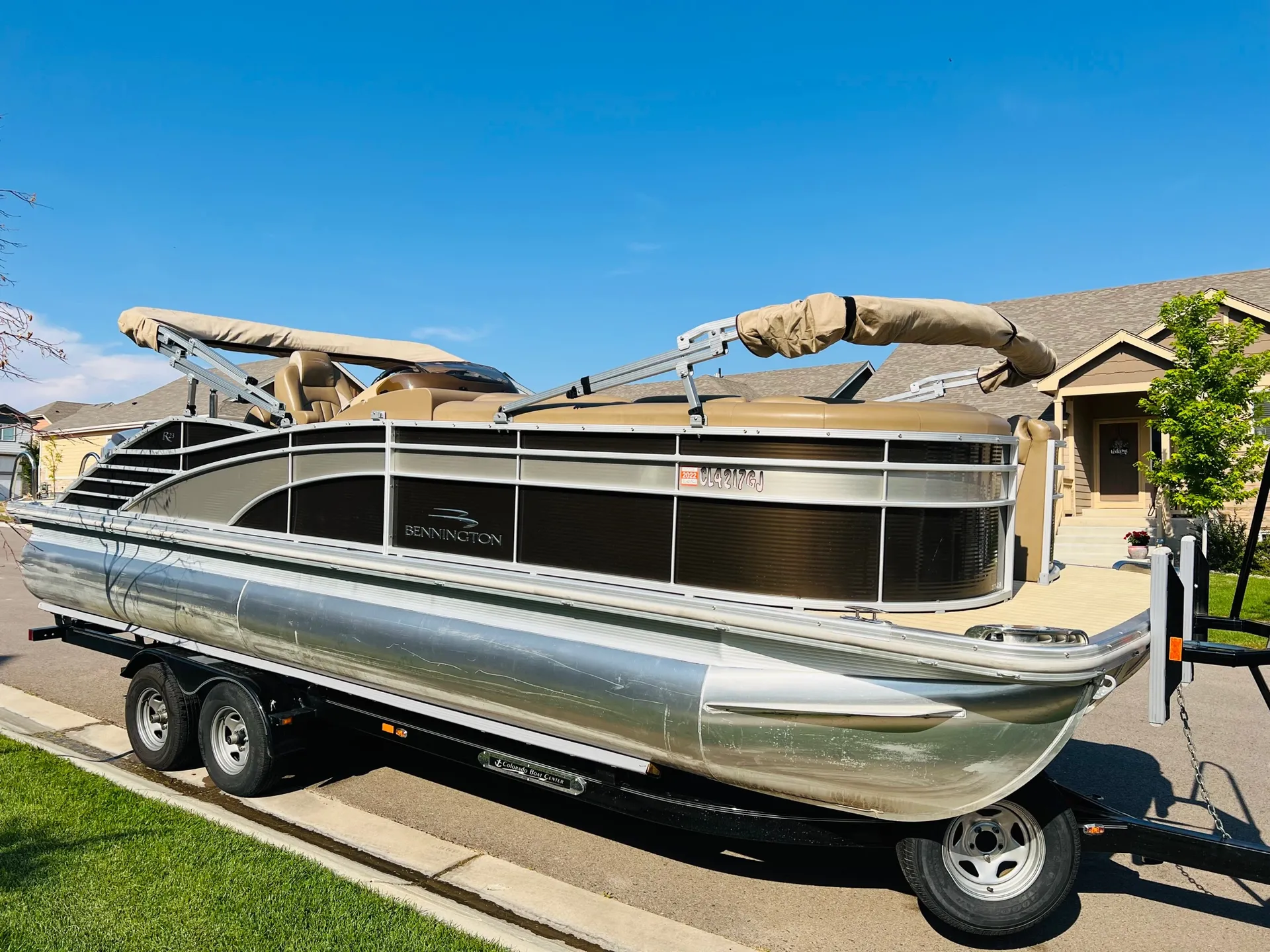 2016 Bennington TriToon