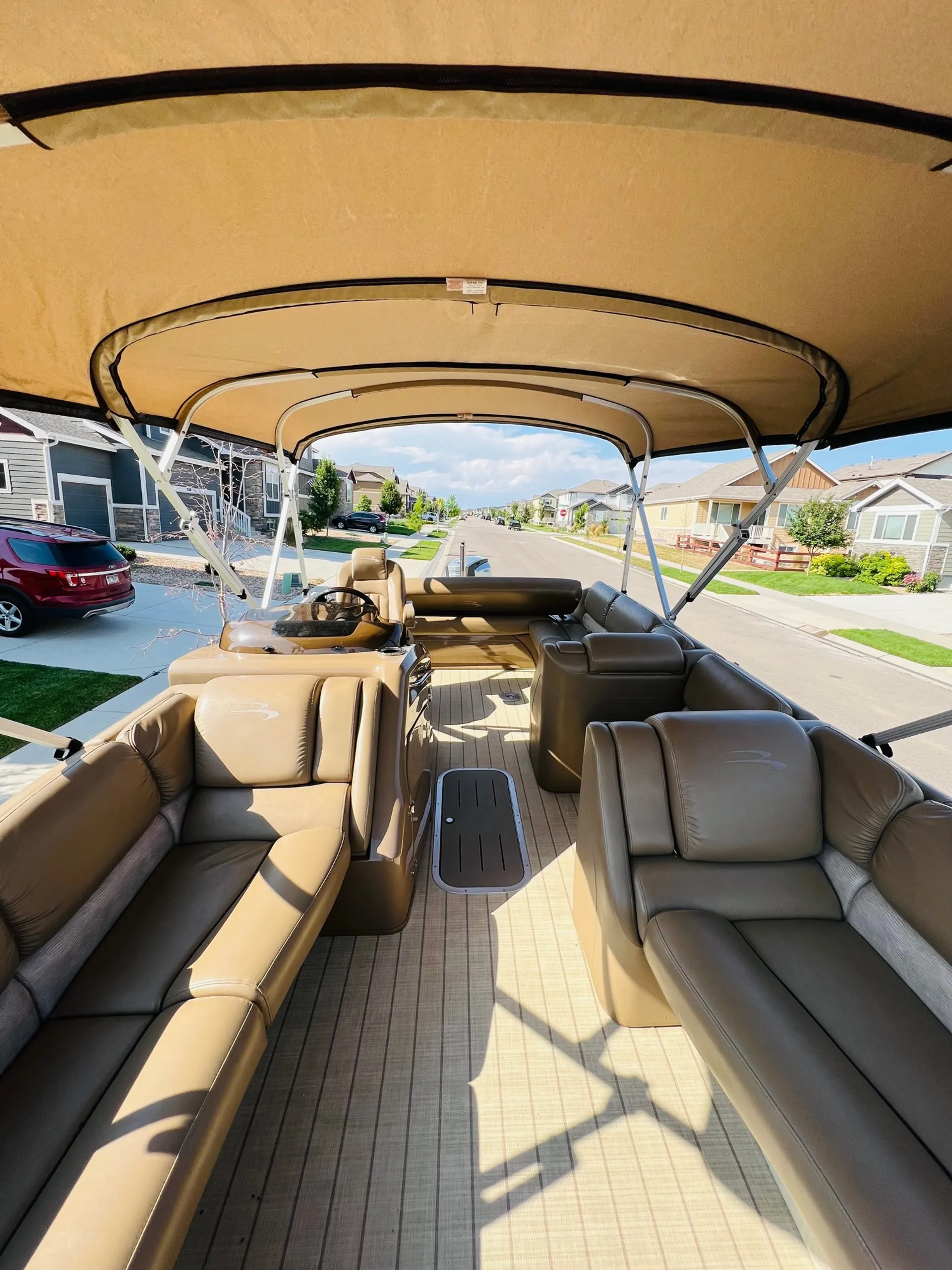 2016 Bennington TriToon