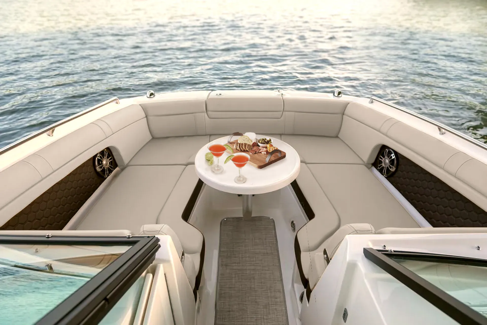 SEA RAY BOATS SDX 270 OB in Hoboken, NJ — photo 6