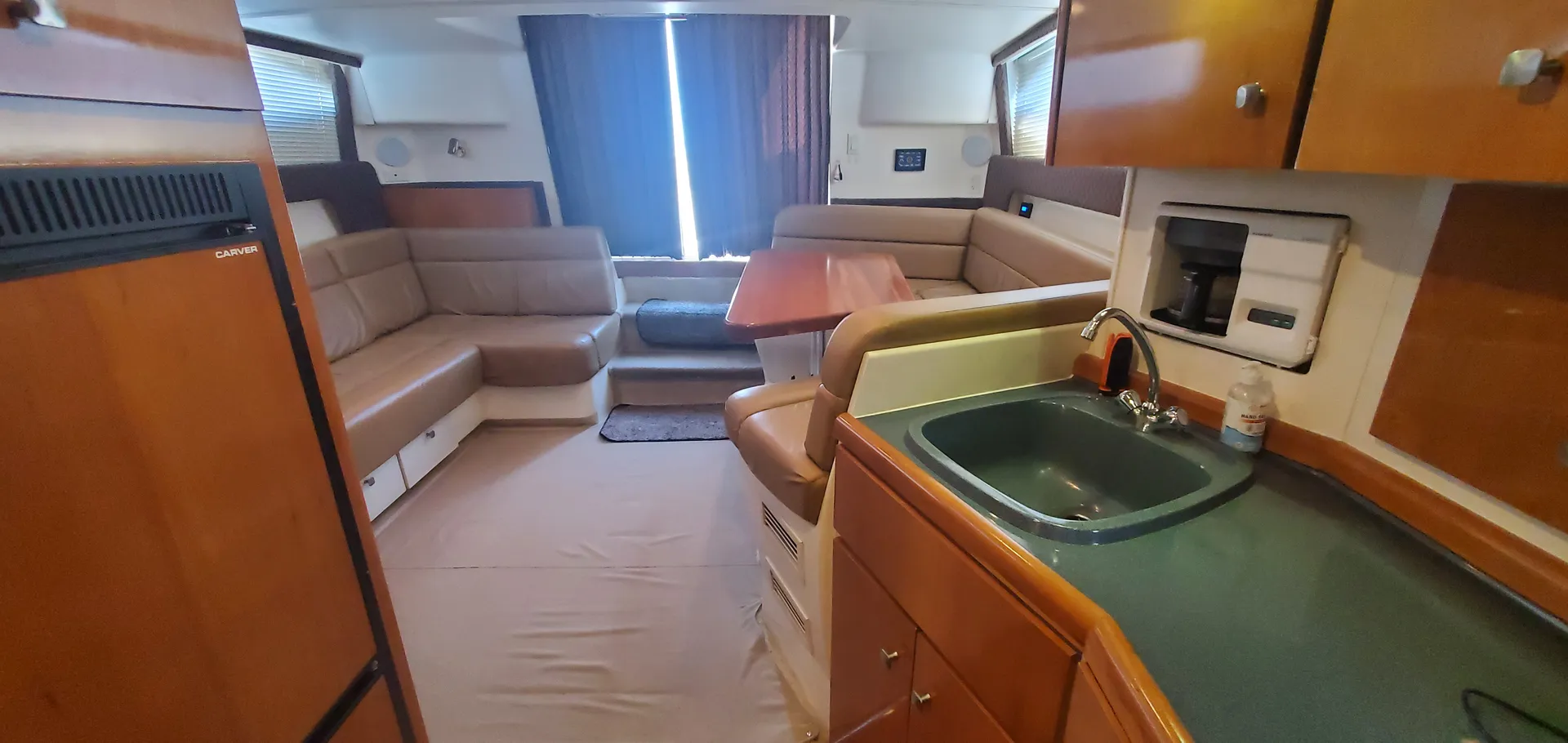 Chicago’s Best Party Yacht – 40’ Double Decker Carver